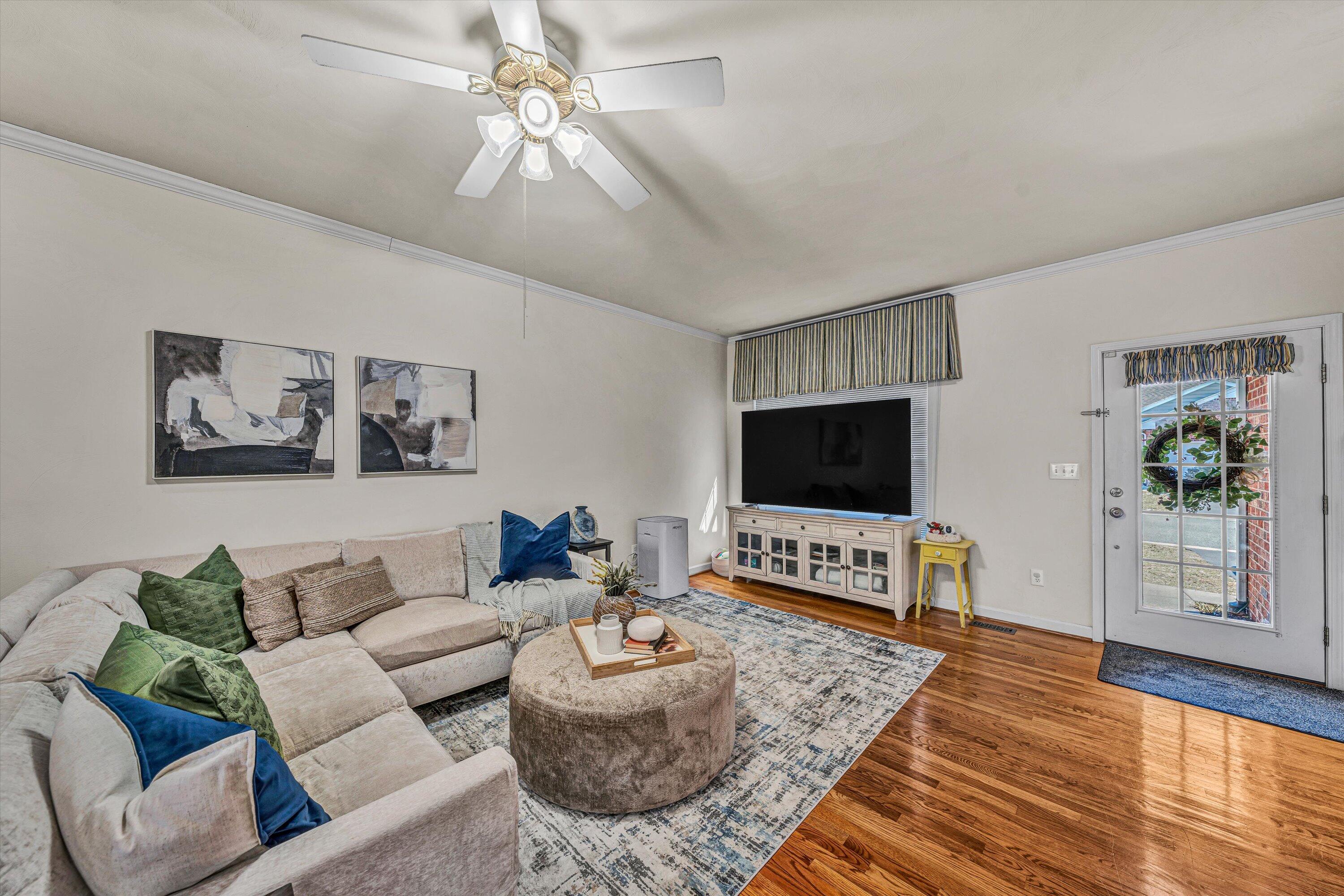 5526 S South Village DR