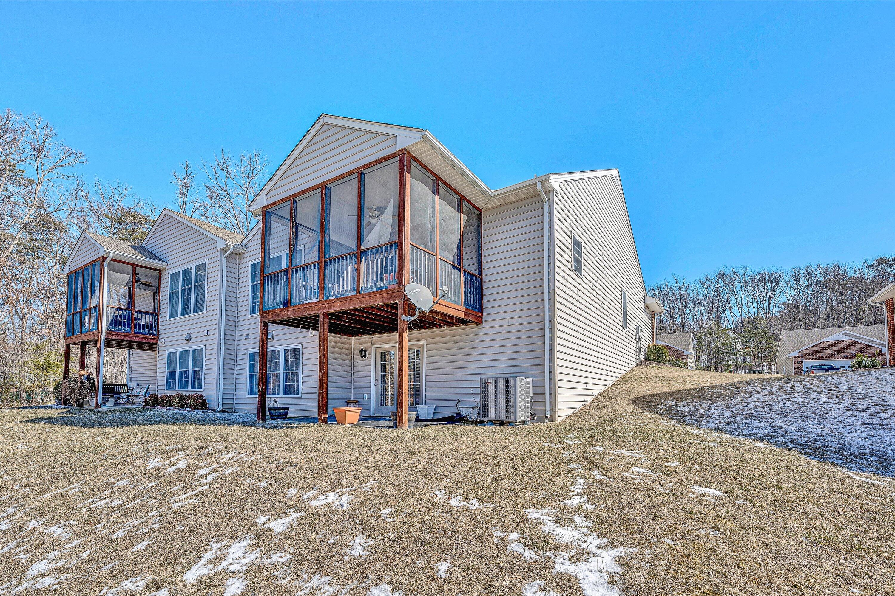 5526 S South Village DR