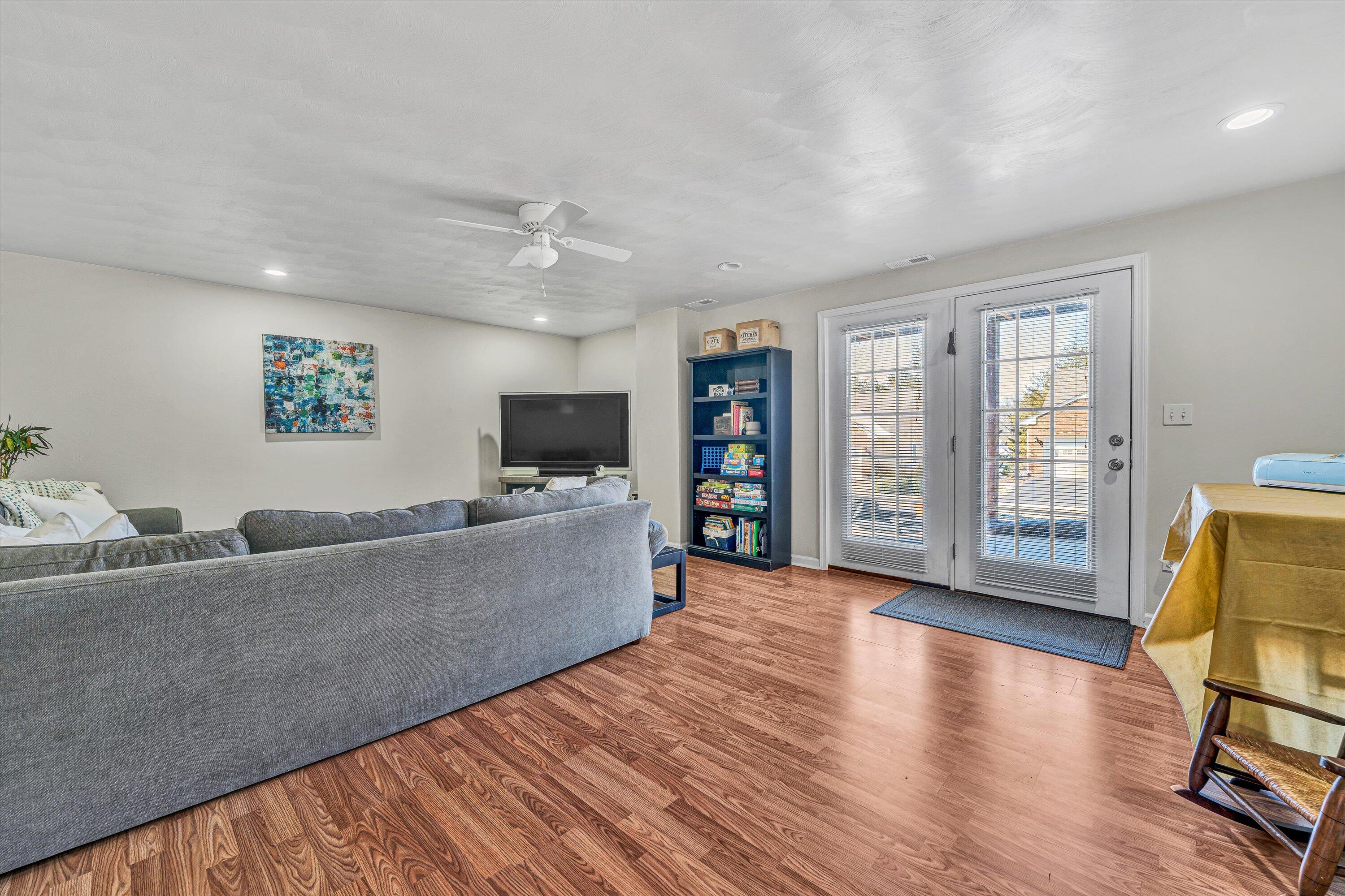 5526 S South Village DR