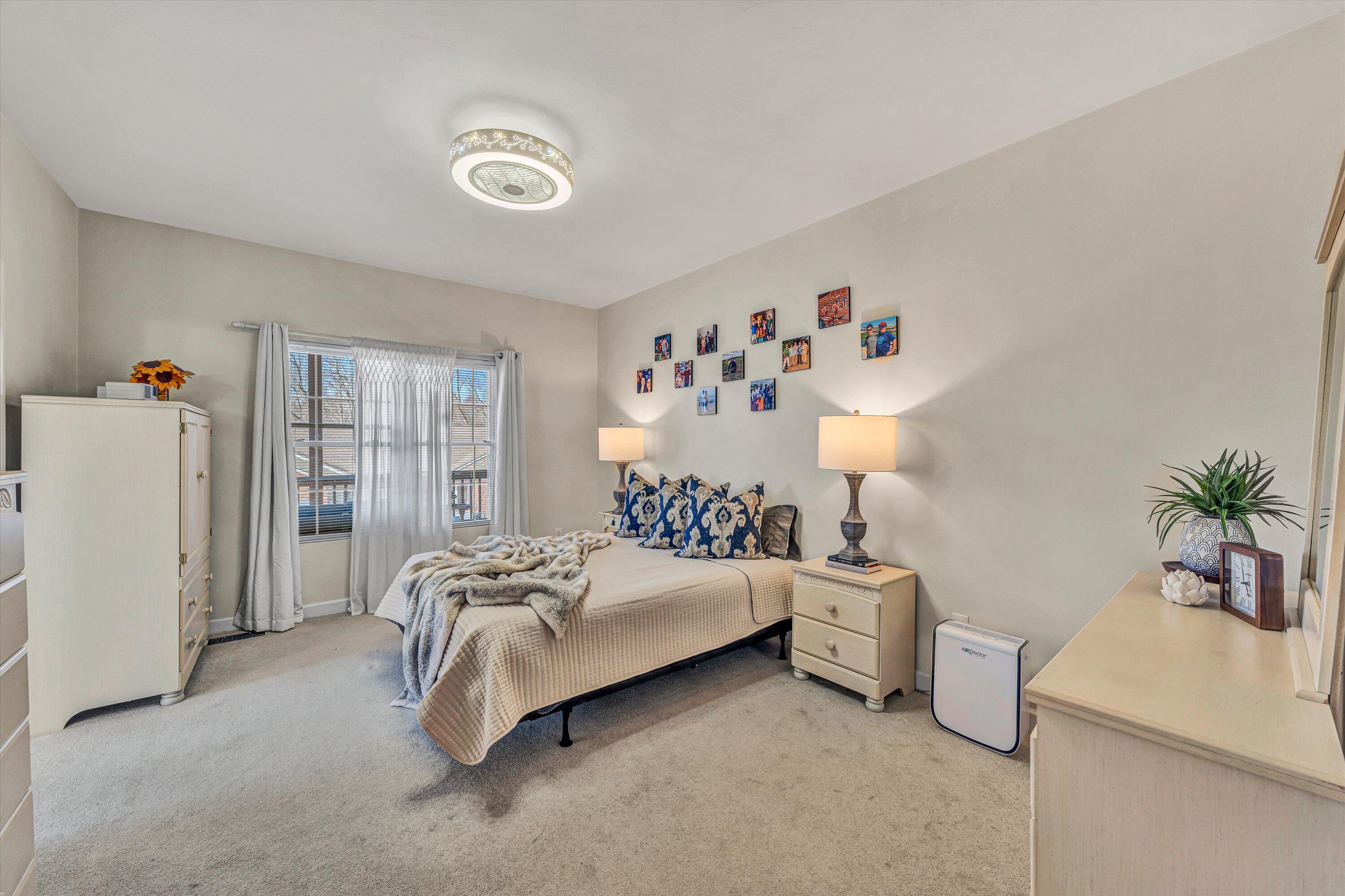 5526 S South Village DR