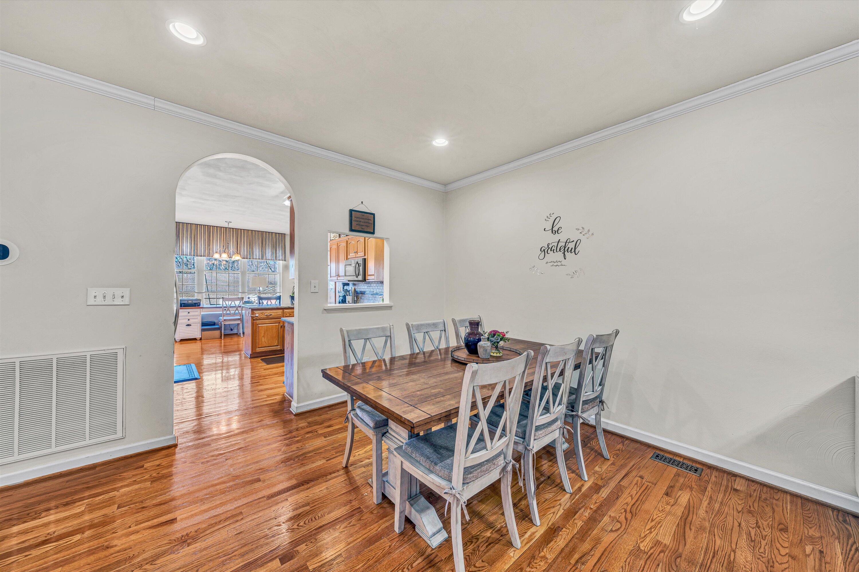 5526 S South Village DR