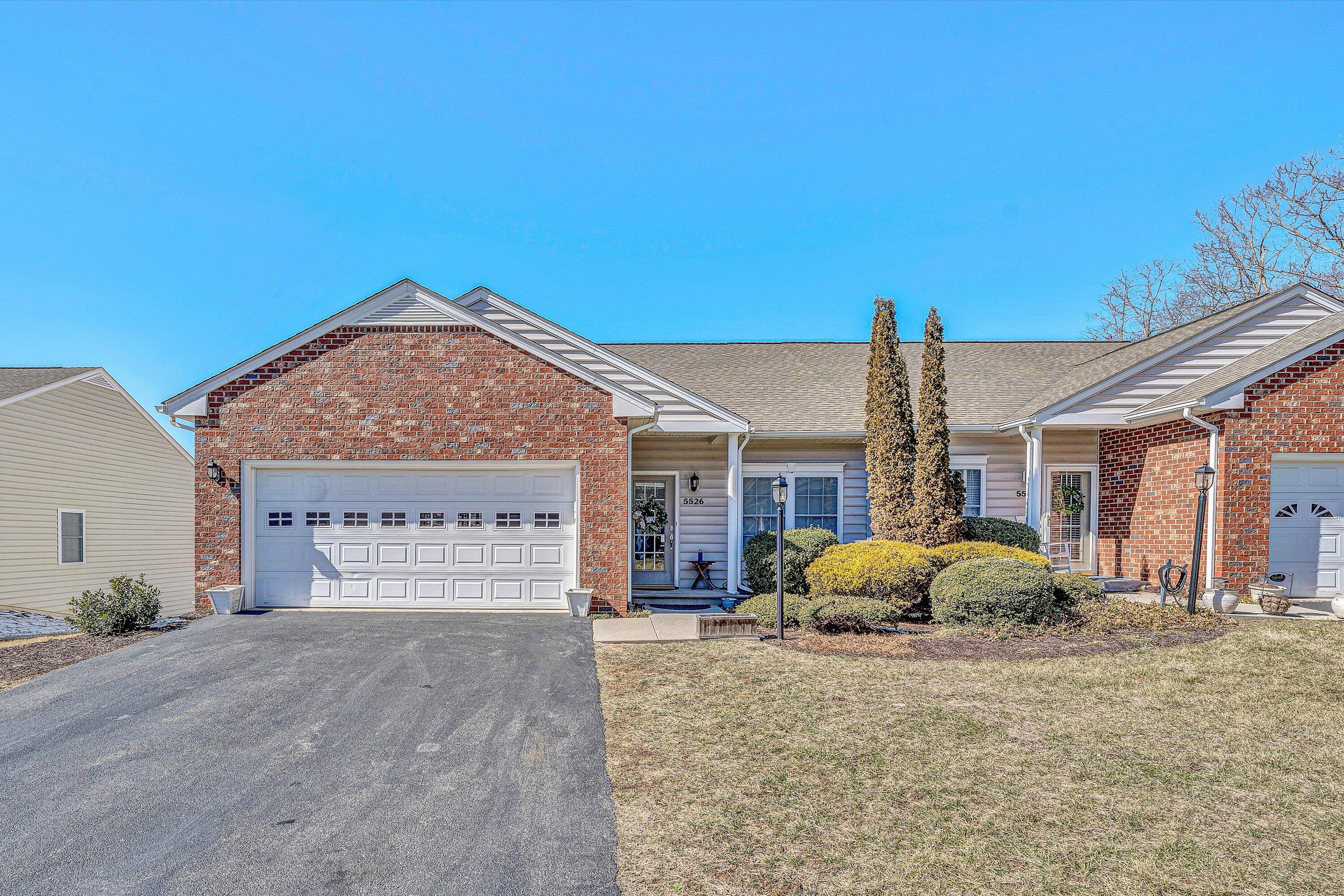 5526 S South Village DR