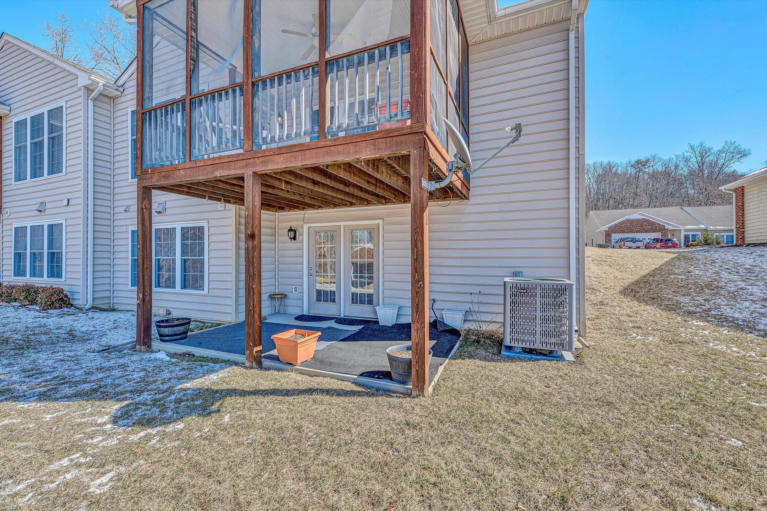 5526 S South Village DR