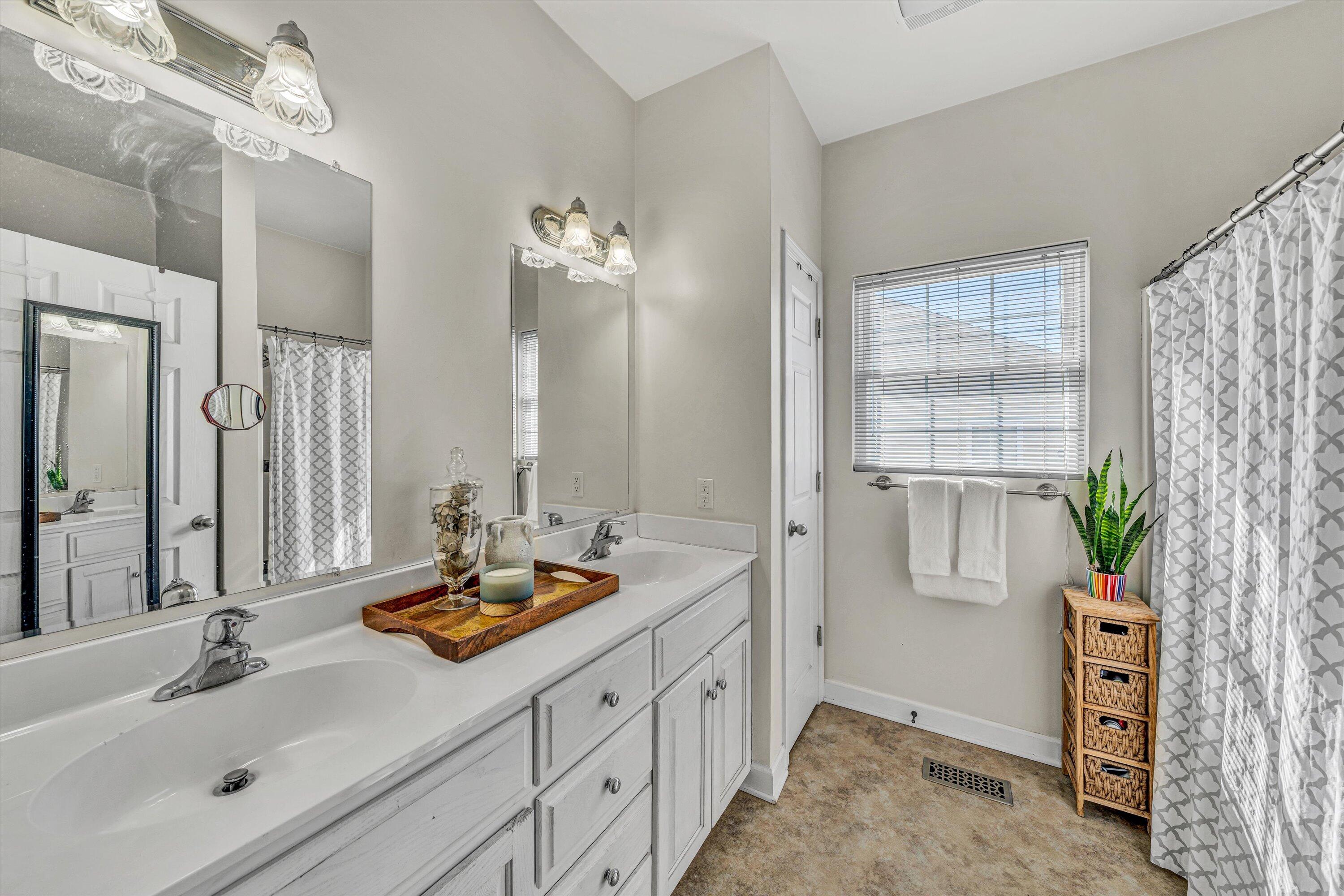 5526 S South Village DR