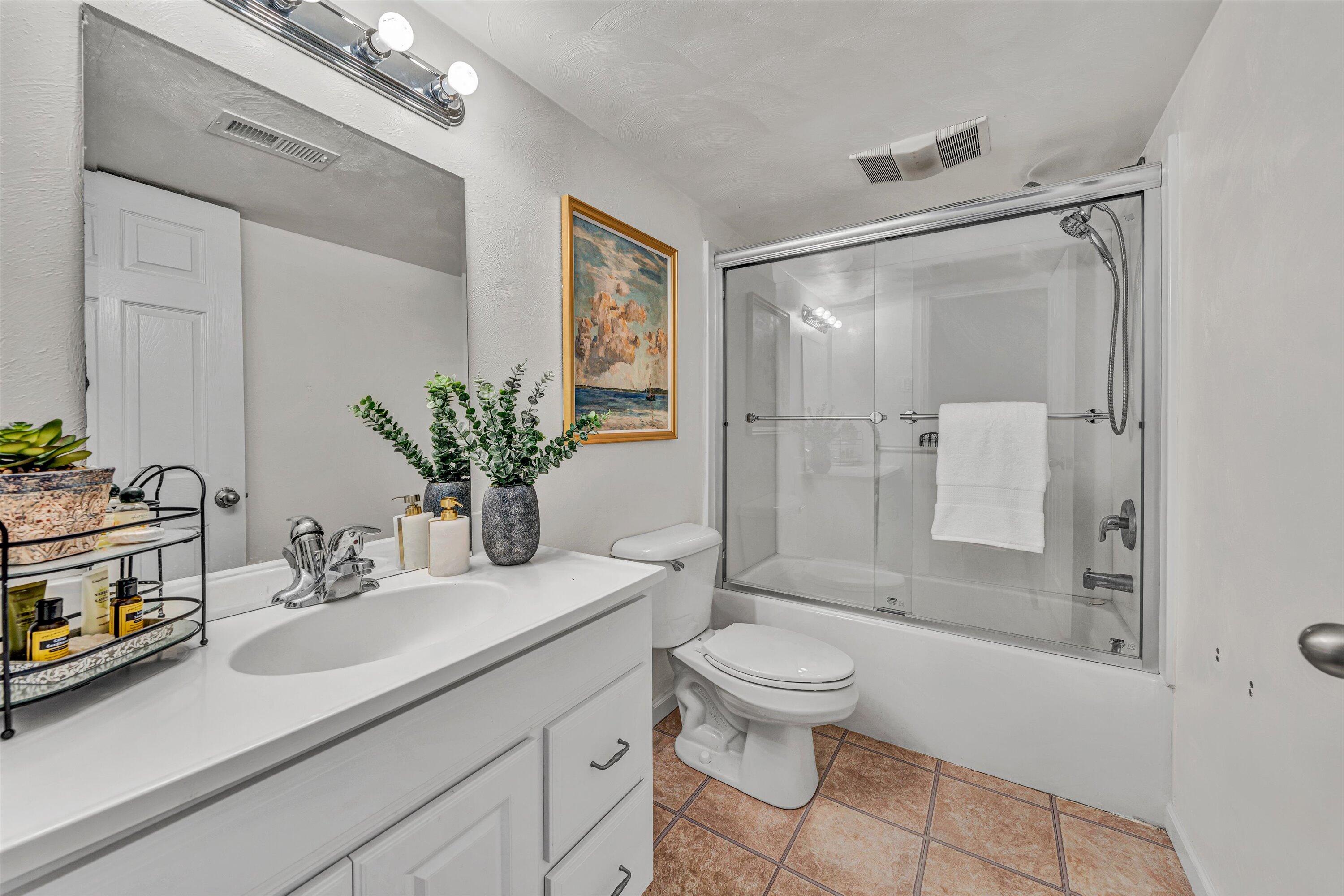 5526 S South Village DR