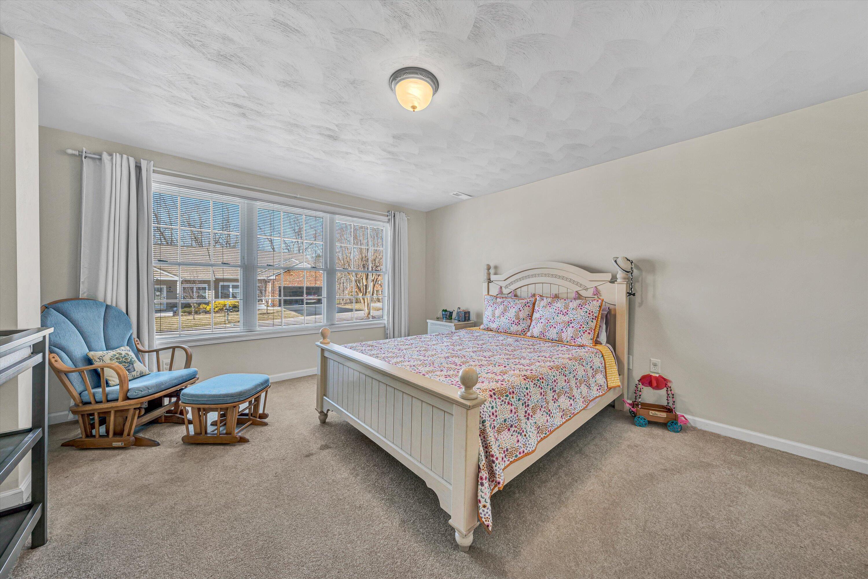 5526 S South Village DR