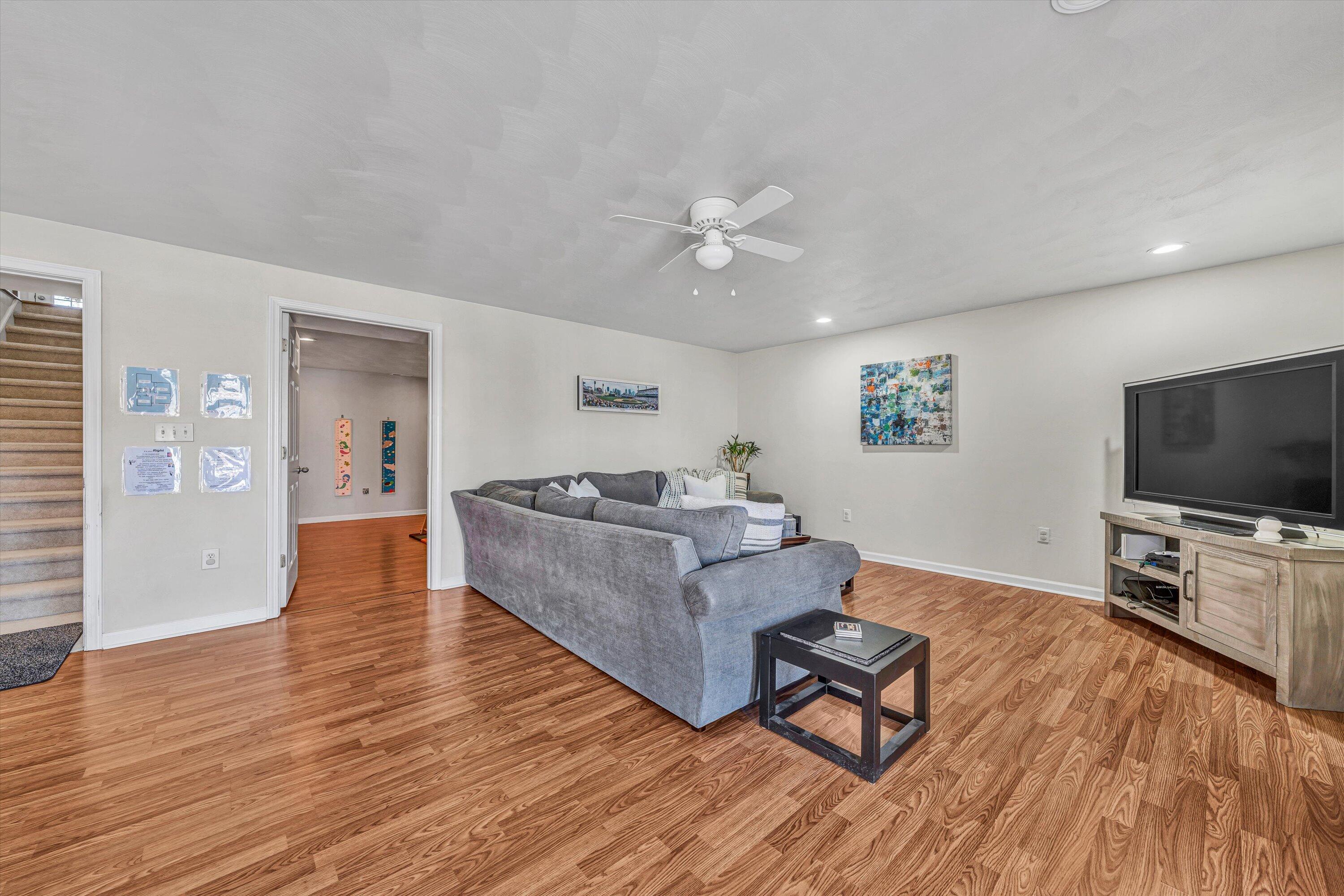 5526 S South Village DR