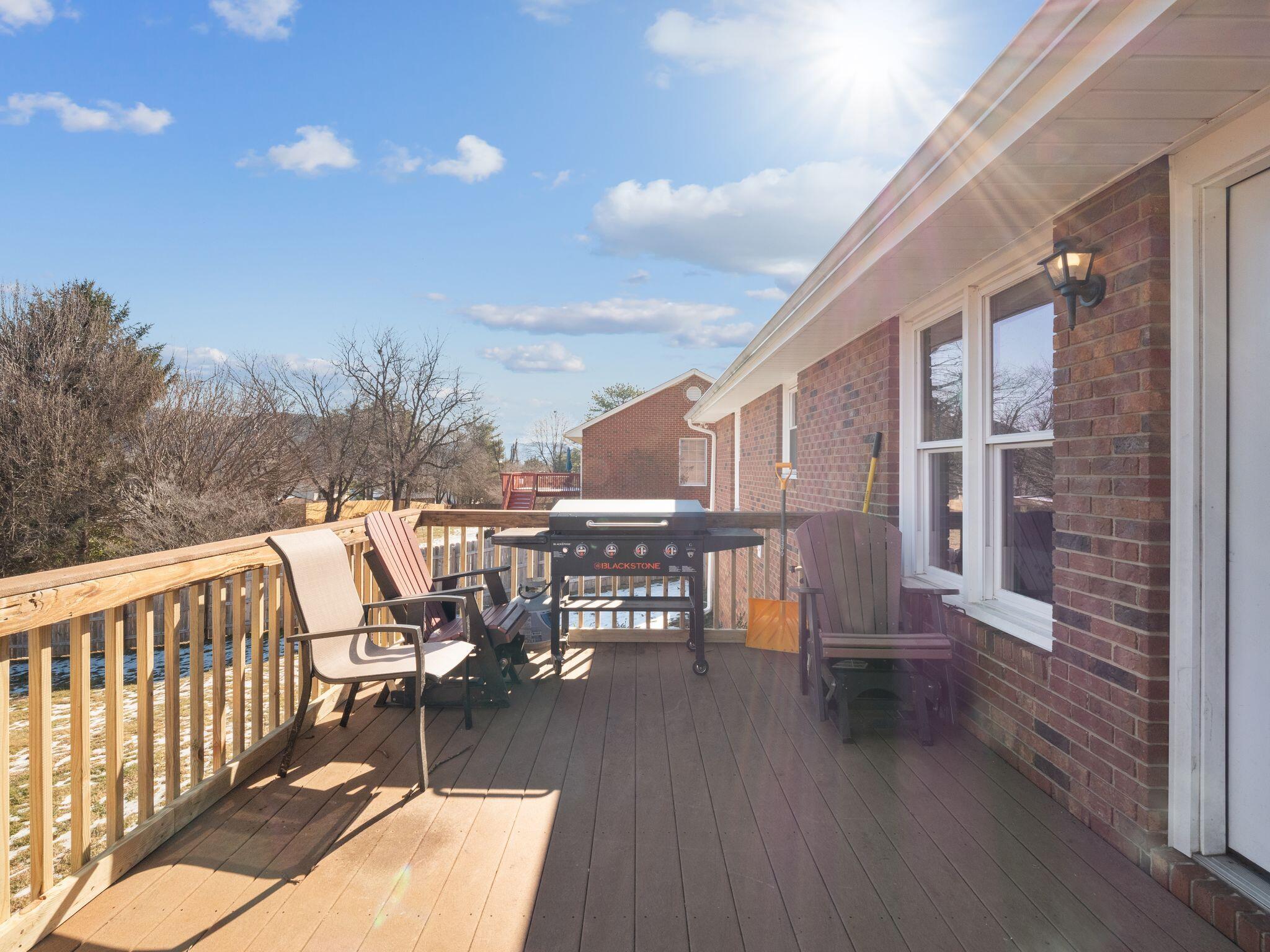 323 Winesap RD
