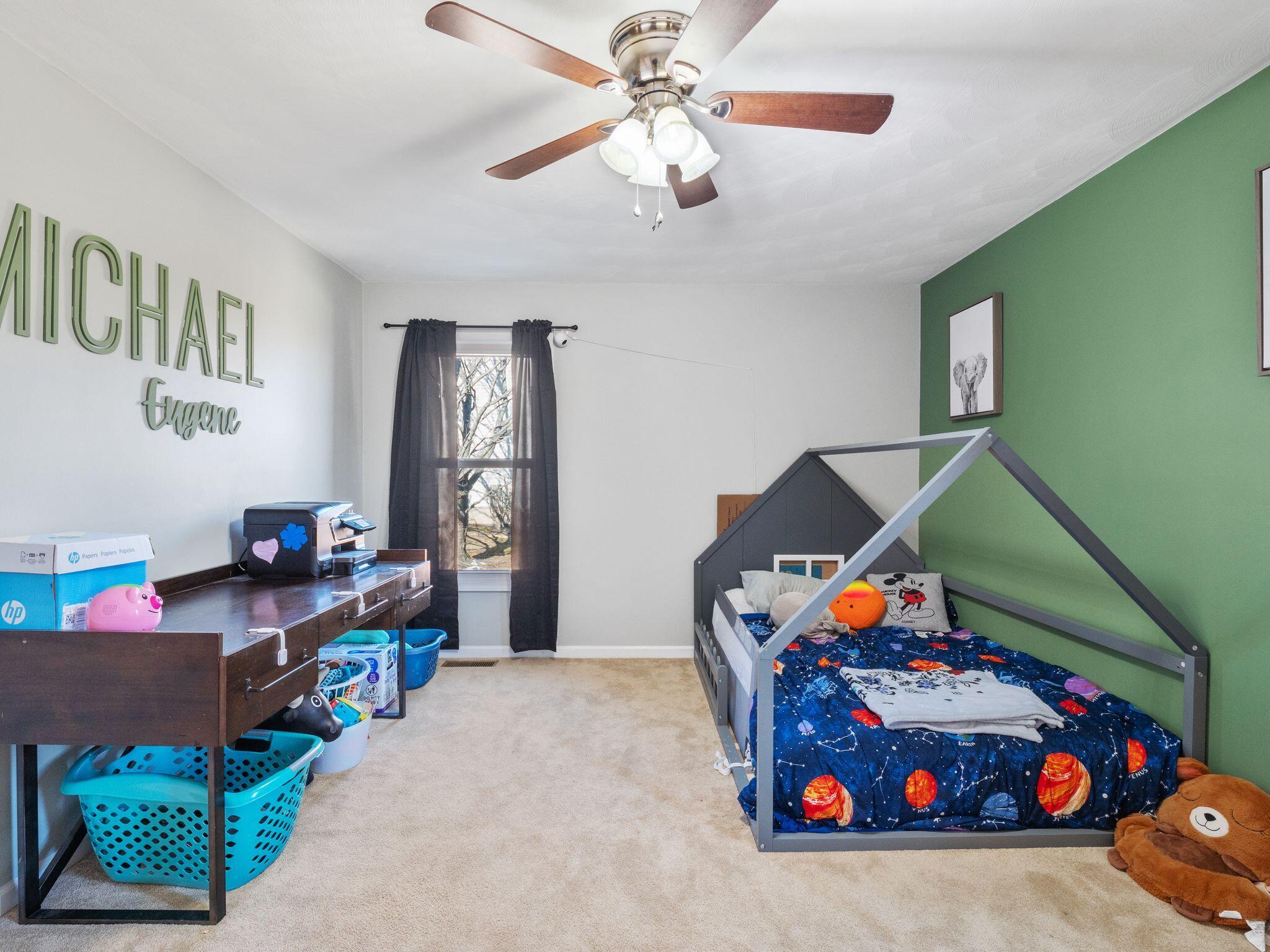 323 Winesap RD