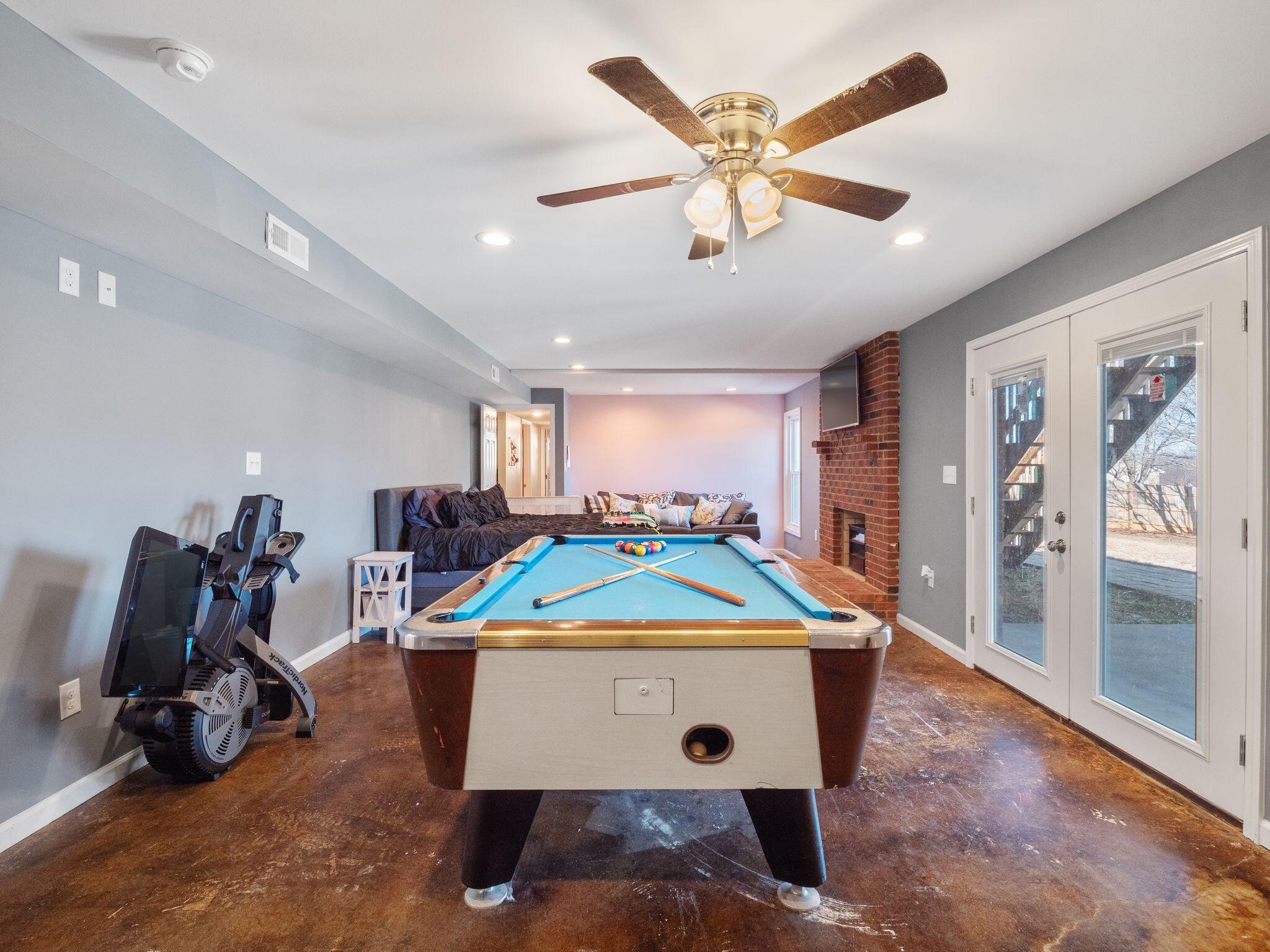 323 Winesap RD