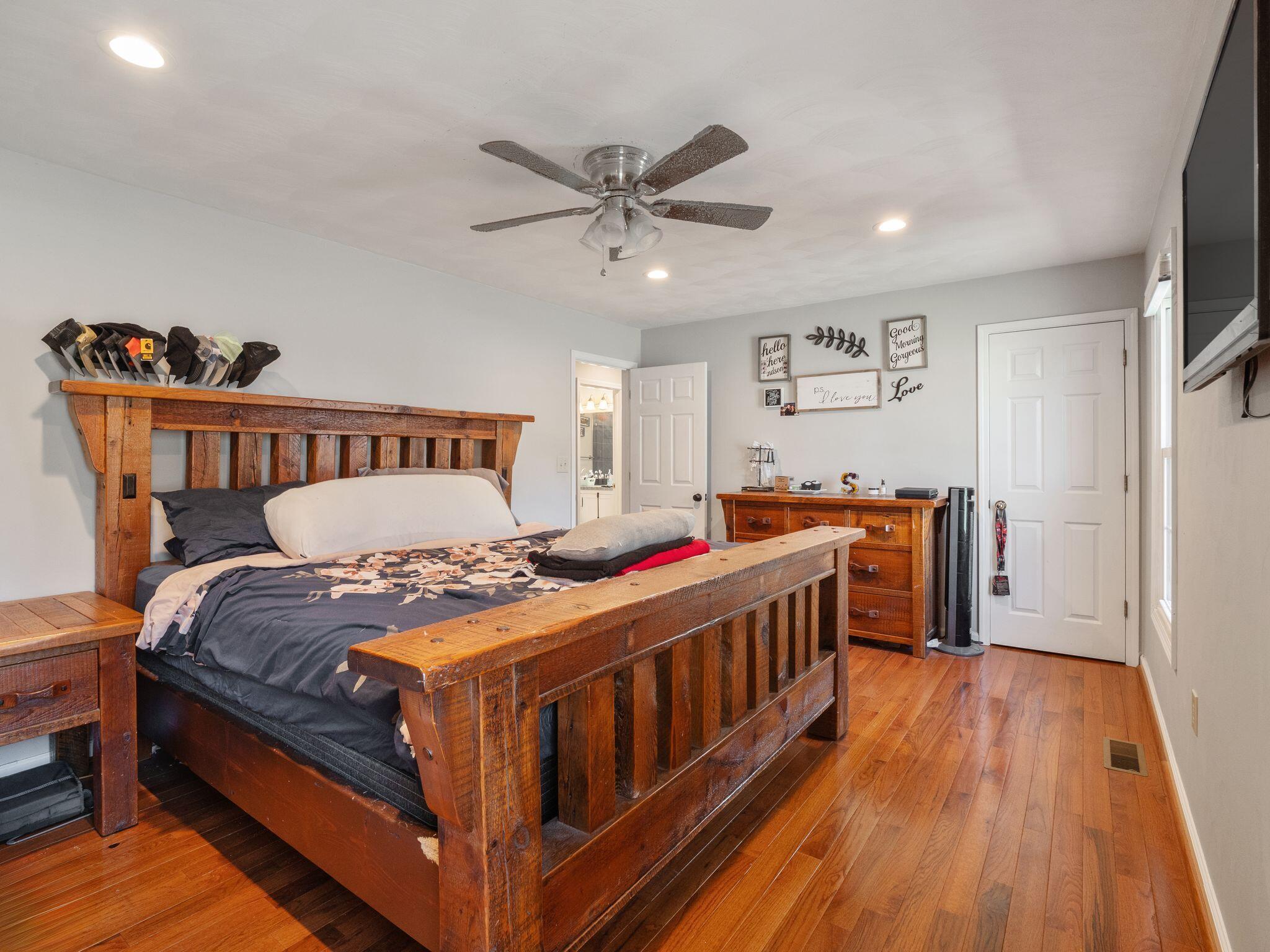 323 Winesap RD