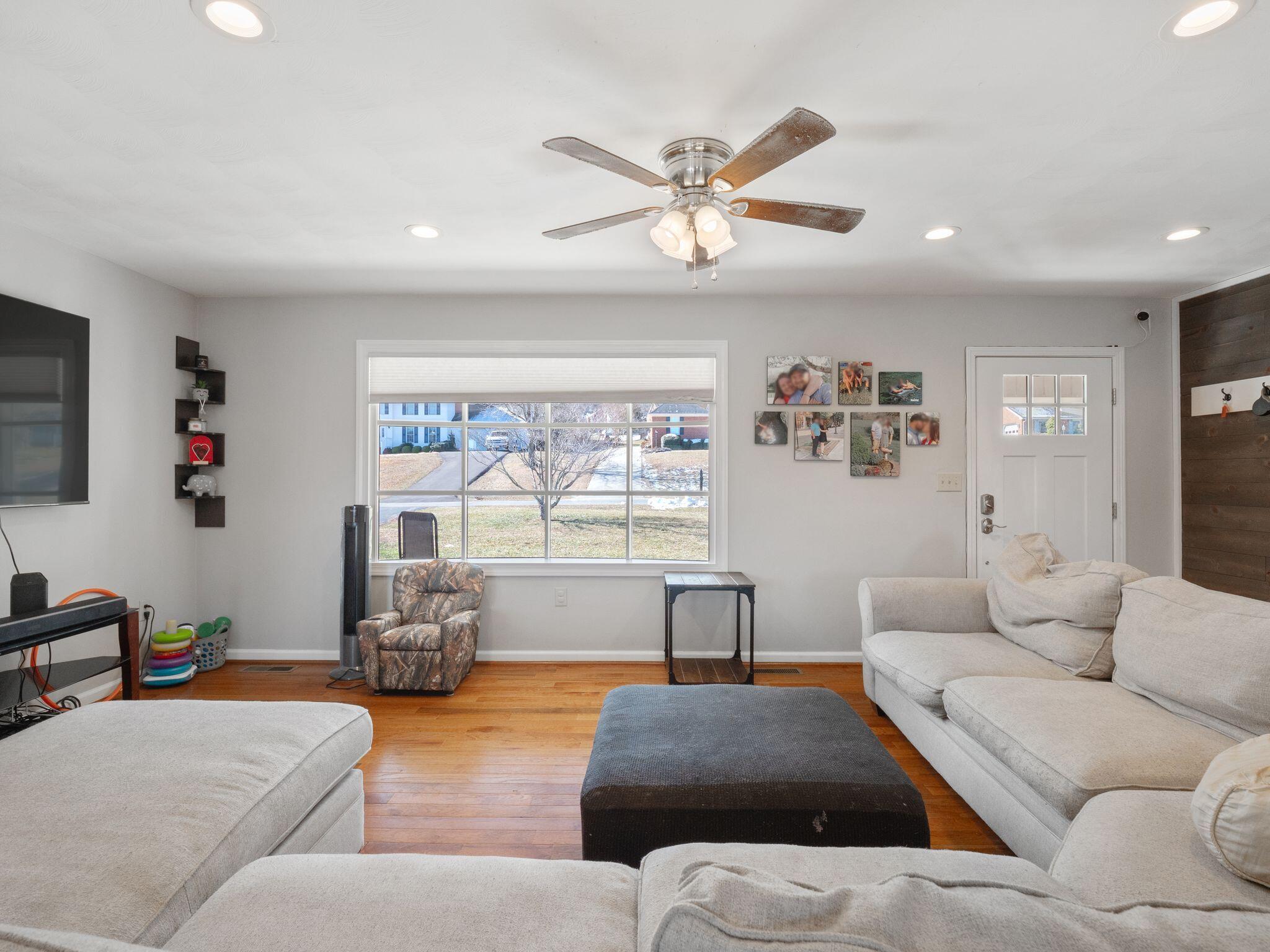 323 Winesap RD