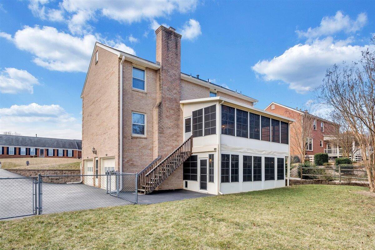 4935 Huntridge RD
