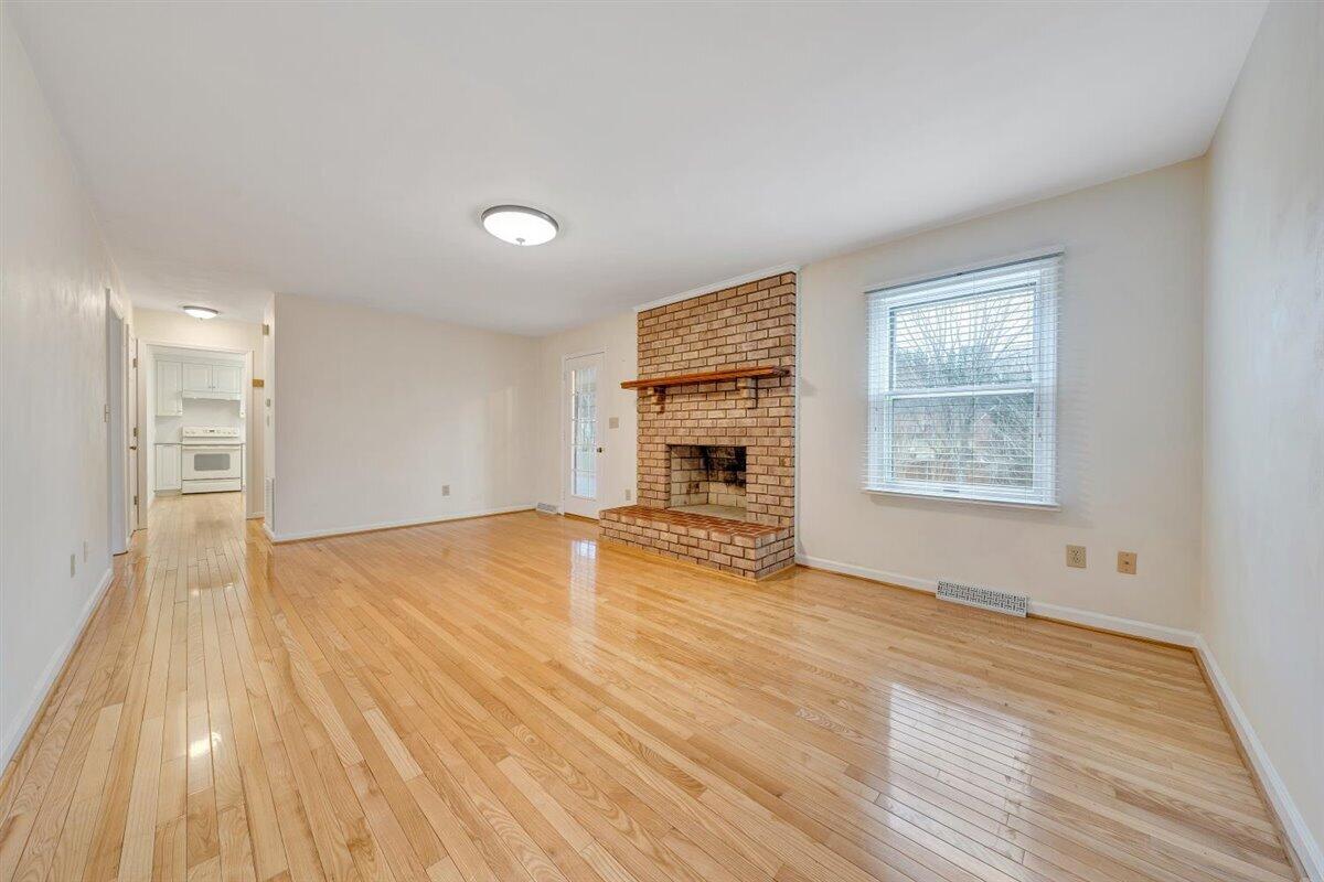 4935 Huntridge RD