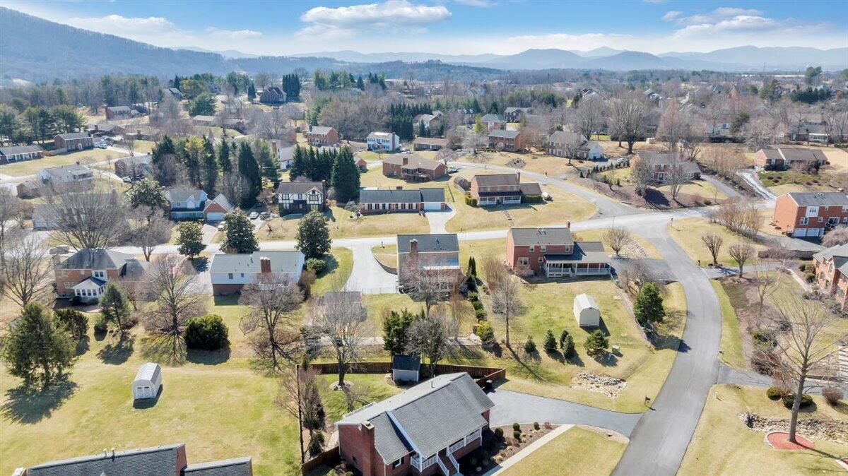 4935 Huntridge RD