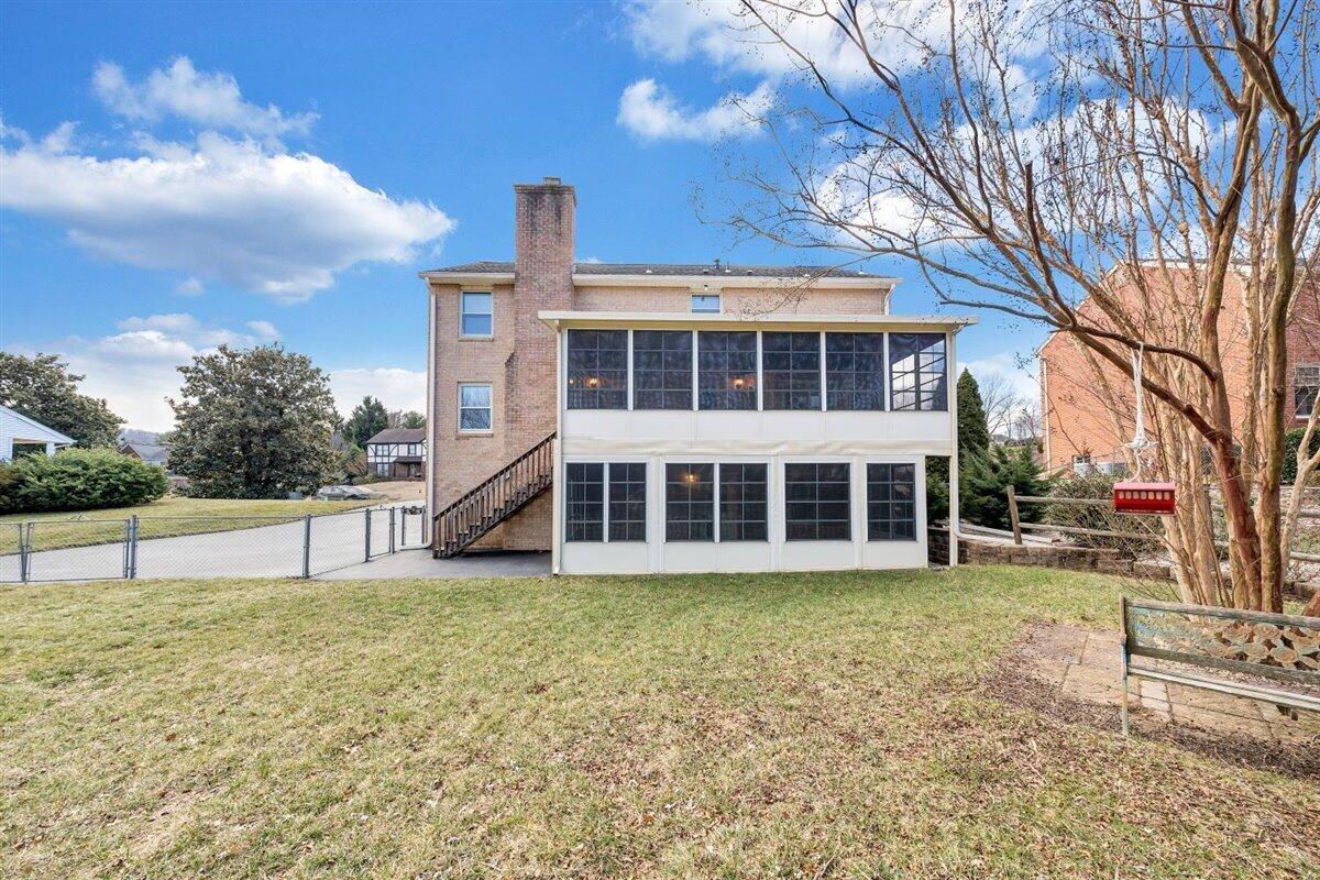 4935 Huntridge RD