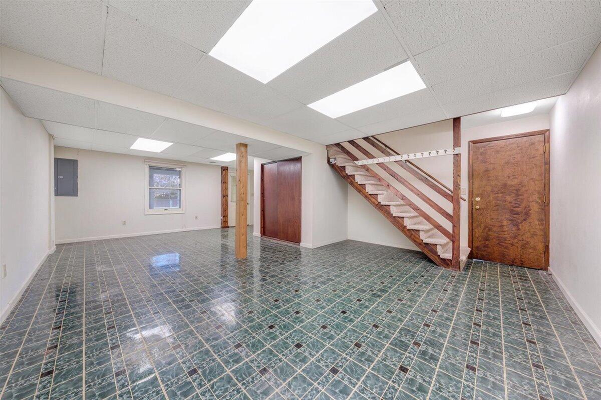 4935 Huntridge RD