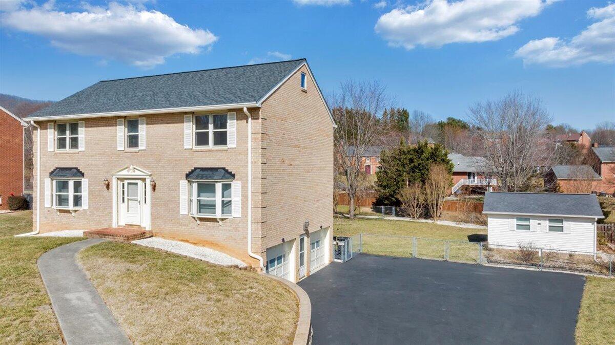4935 Huntridge RD