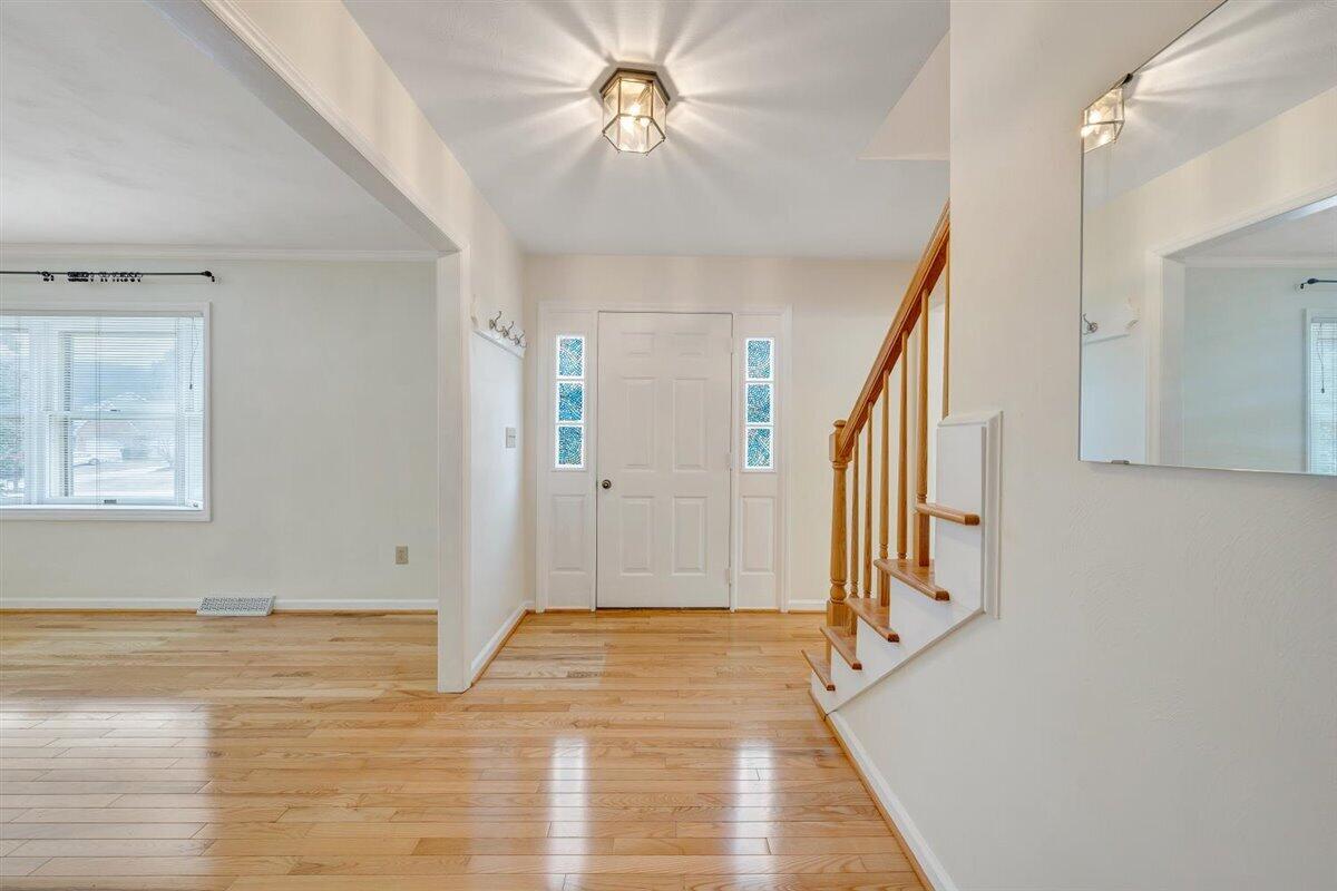 4935 Huntridge RD