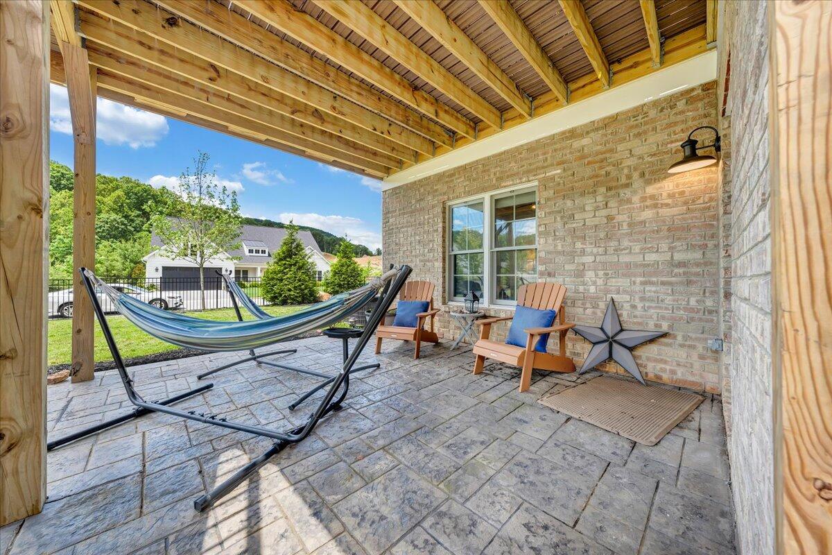 6996 Fairway Ridge RD