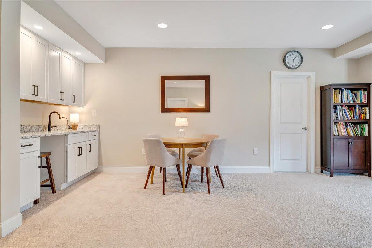 6996 Fairway Ridge RD