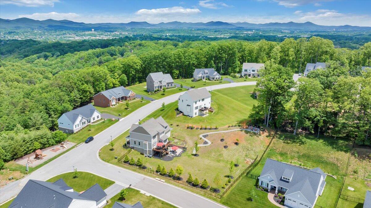 6996 Fairway Ridge RD