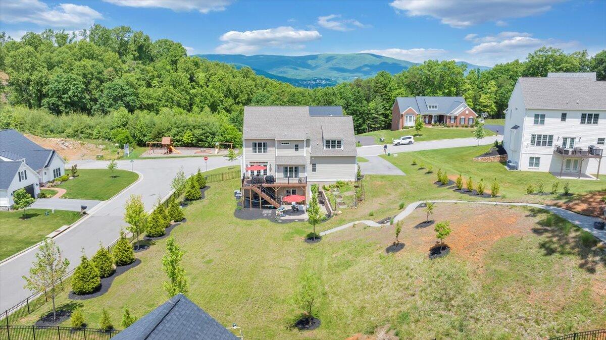 6996 Fairway Ridge RD