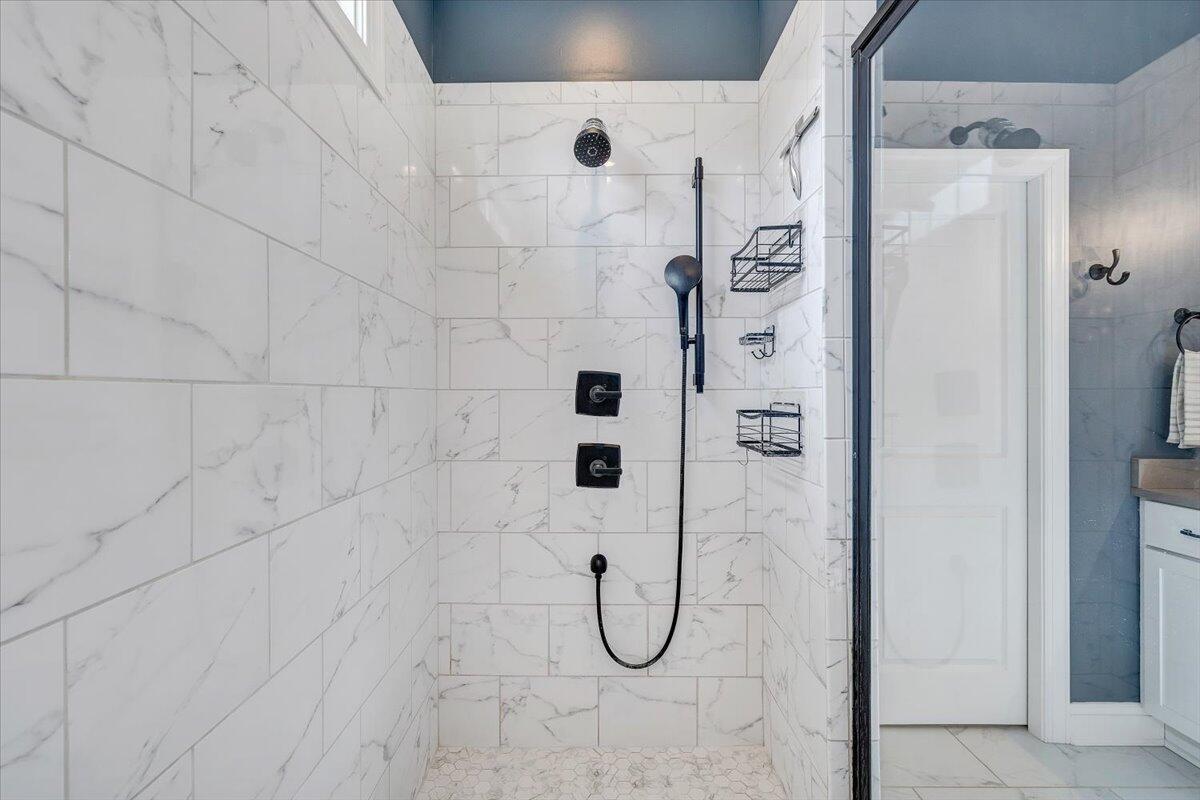 6996 Fairway Ridge RD