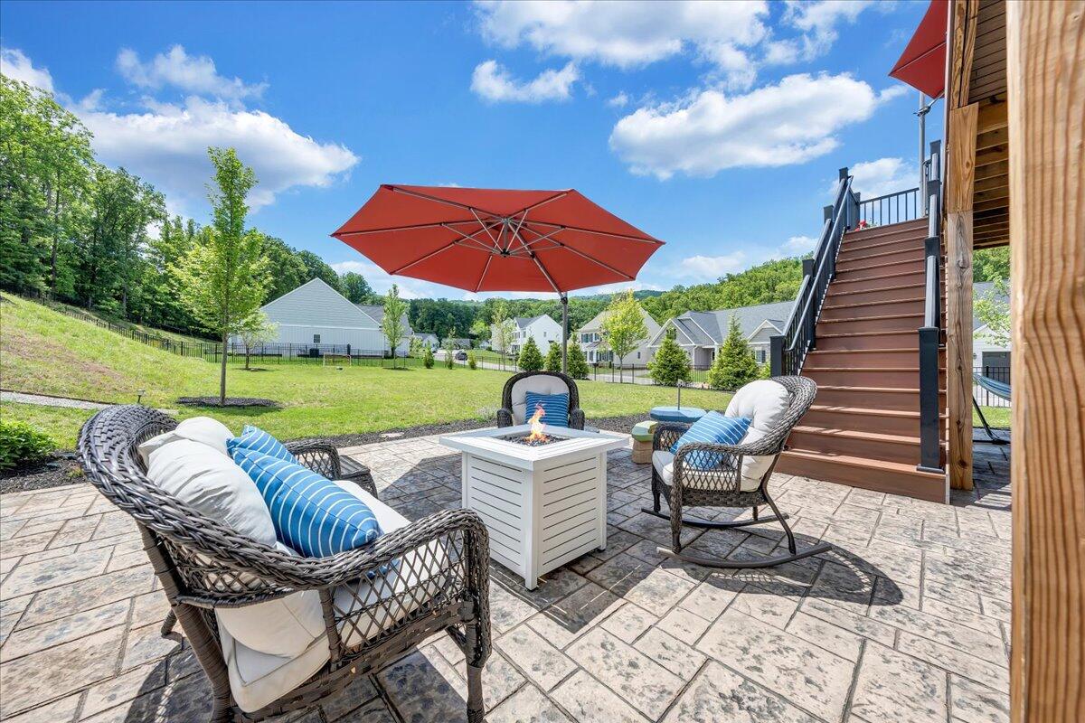 6996 Fairway Ridge RD