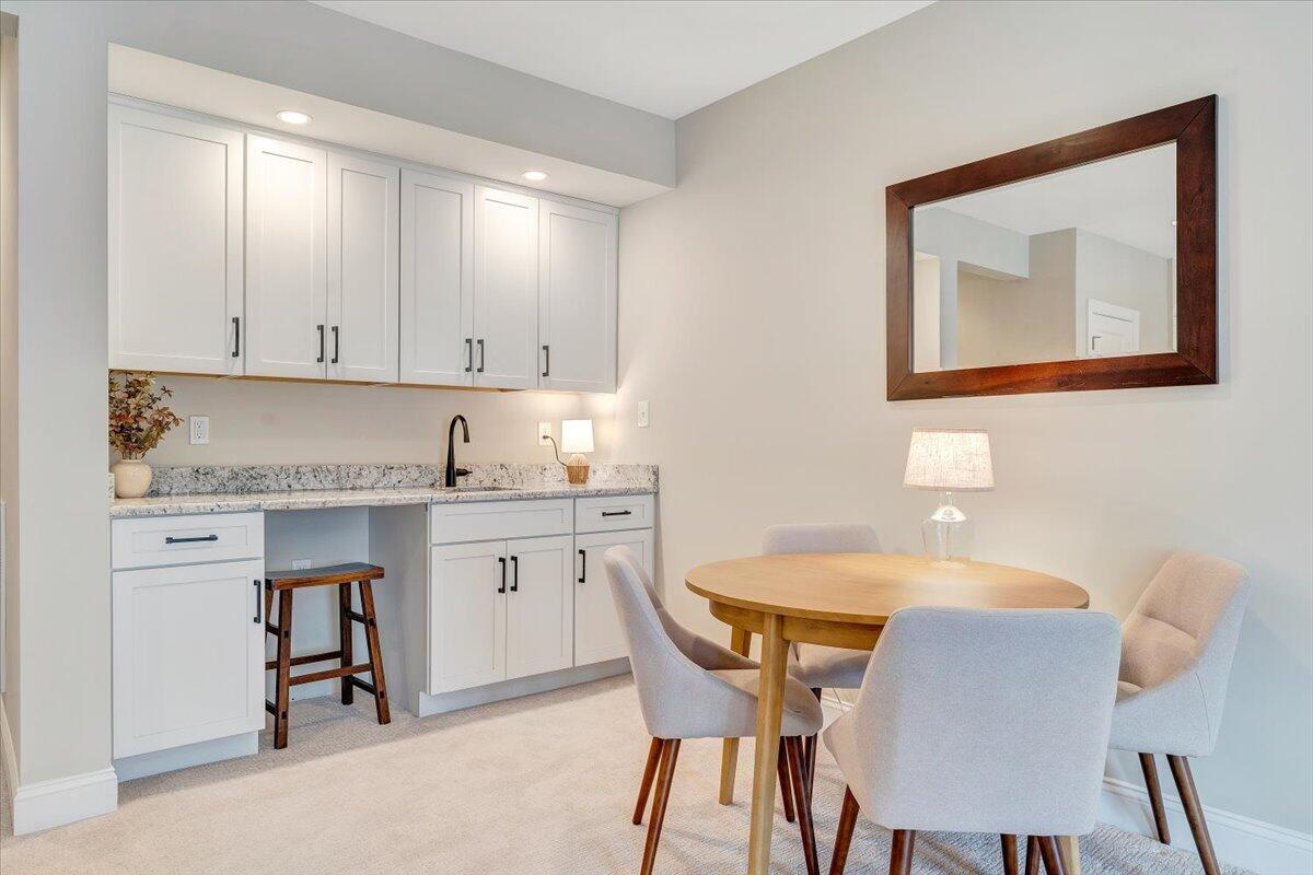 6996 Fairway Ridge RD