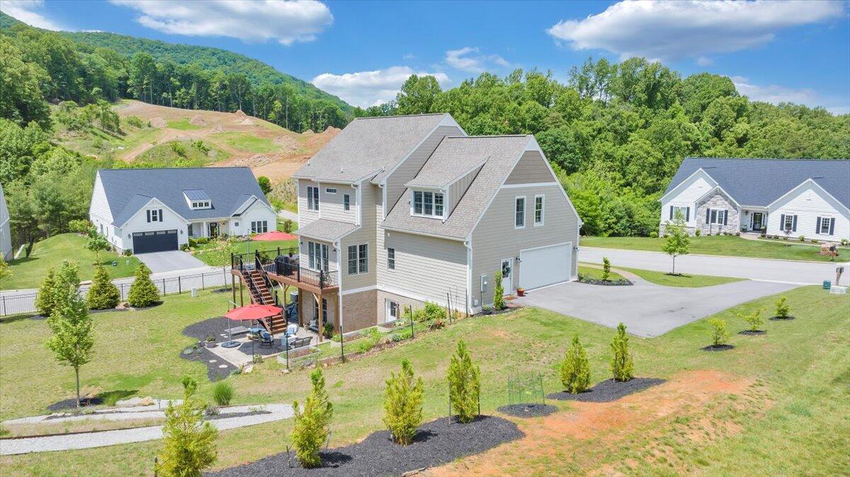 6996 Fairway Ridge RD