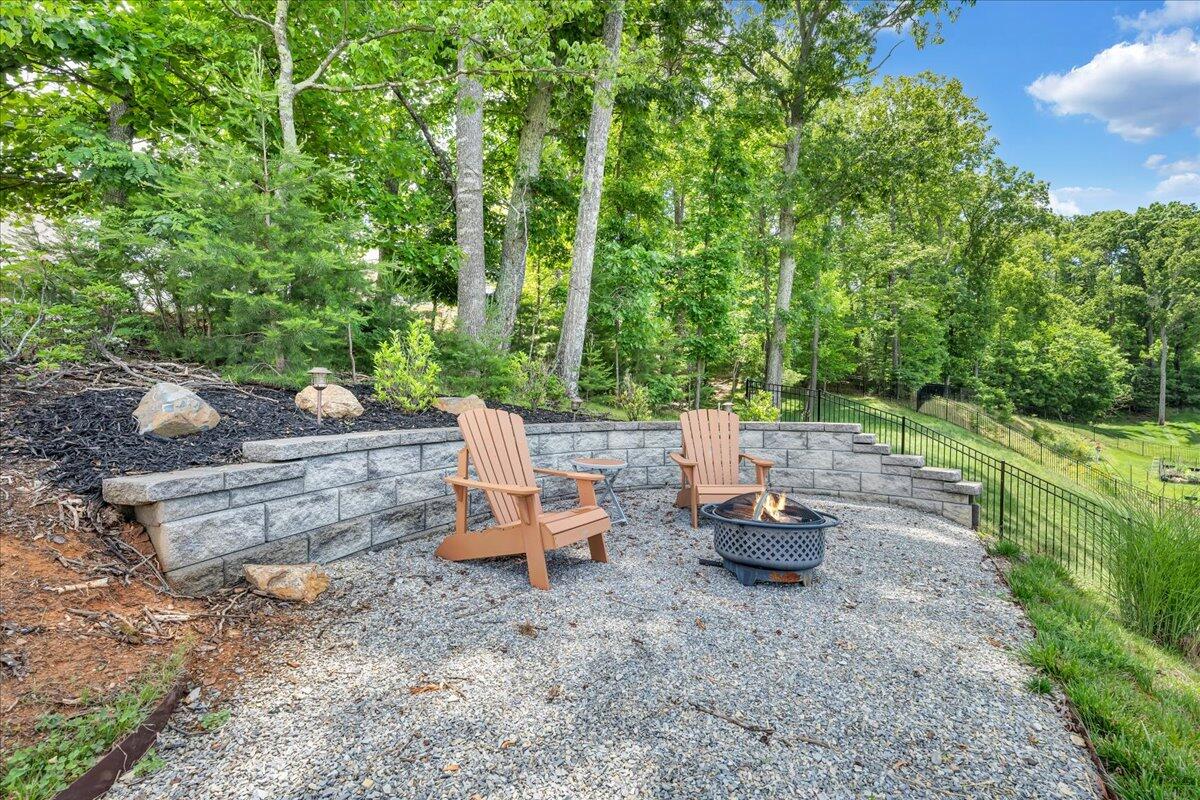 6996 Fairway Ridge RD