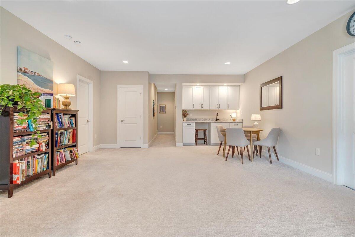 6996 Fairway Ridge RD