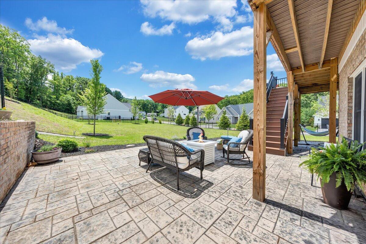 6996 Fairway Ridge RD