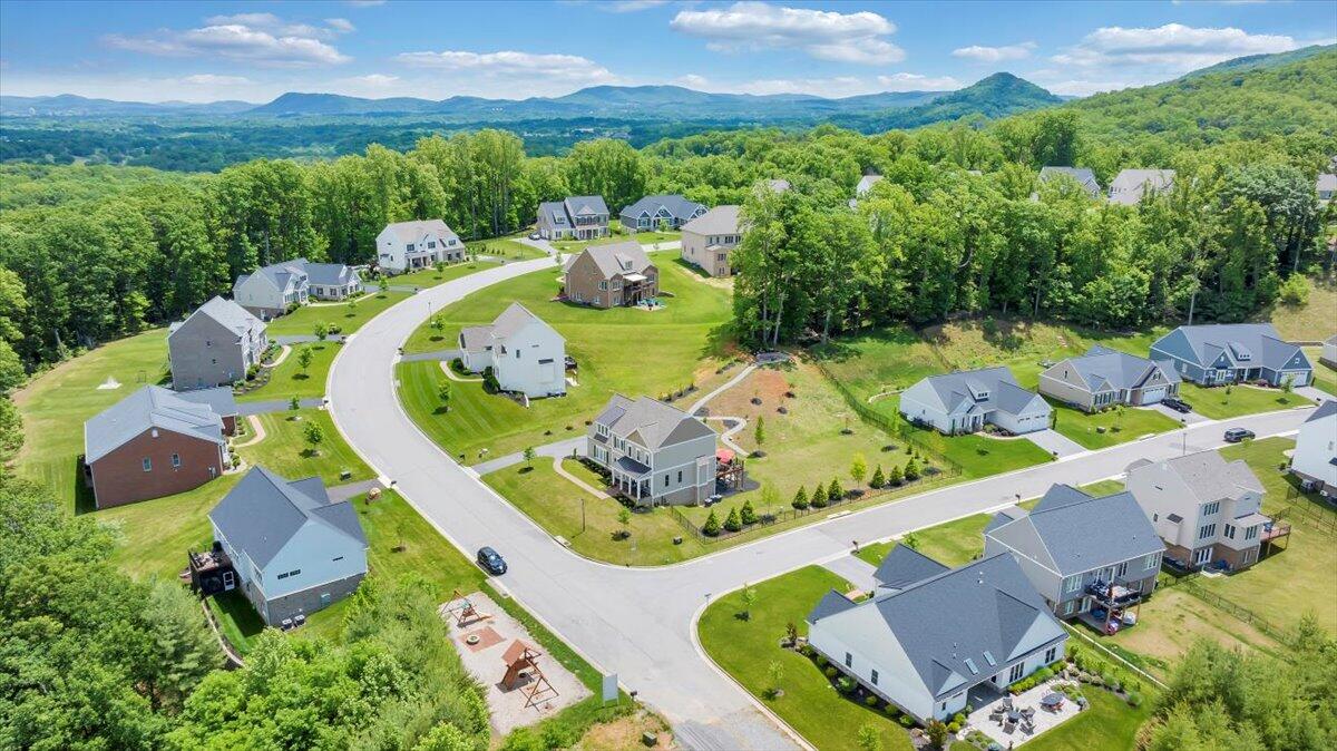 6996 Fairway Ridge RD