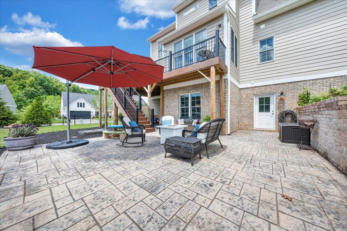 6996 Fairway Ridge RD