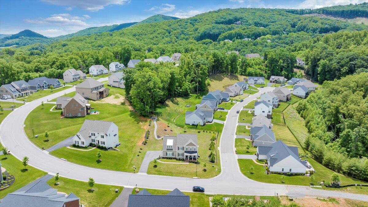 6996 Fairway Ridge RD