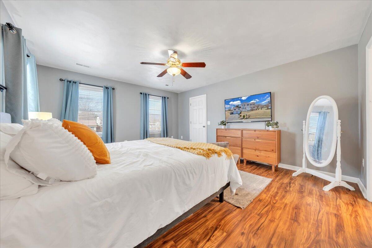 2400 Olde Salem DR