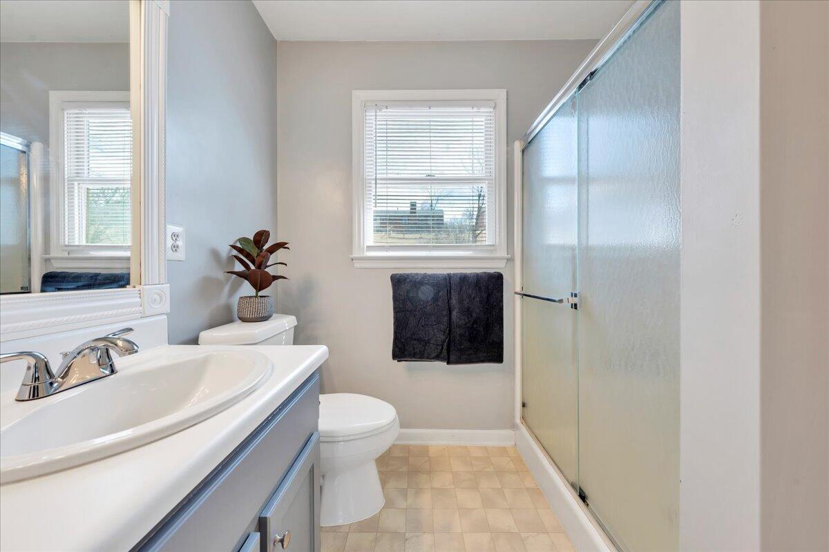 2400 Olde Salem DR
