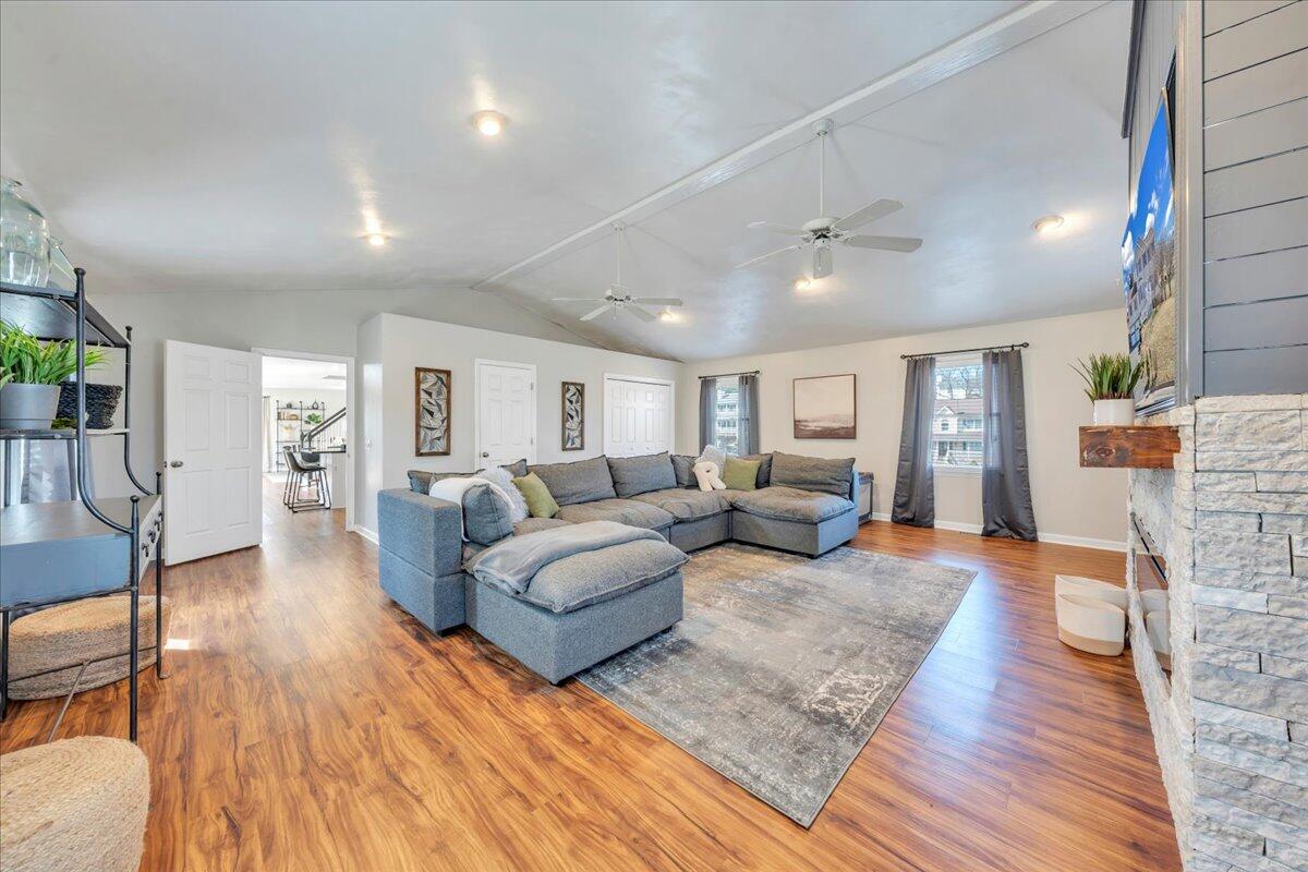2400 Olde Salem DR