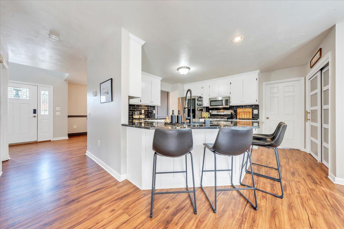 2400 Olde Salem DR