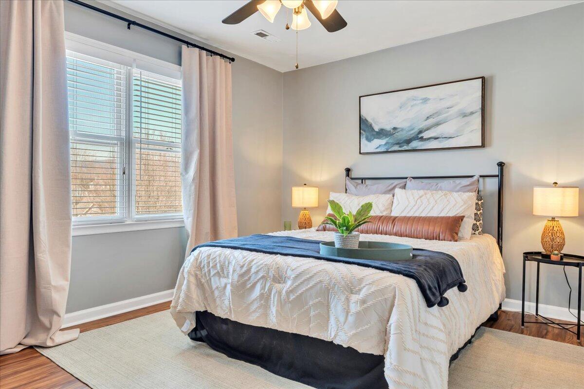 2400 Olde Salem DR