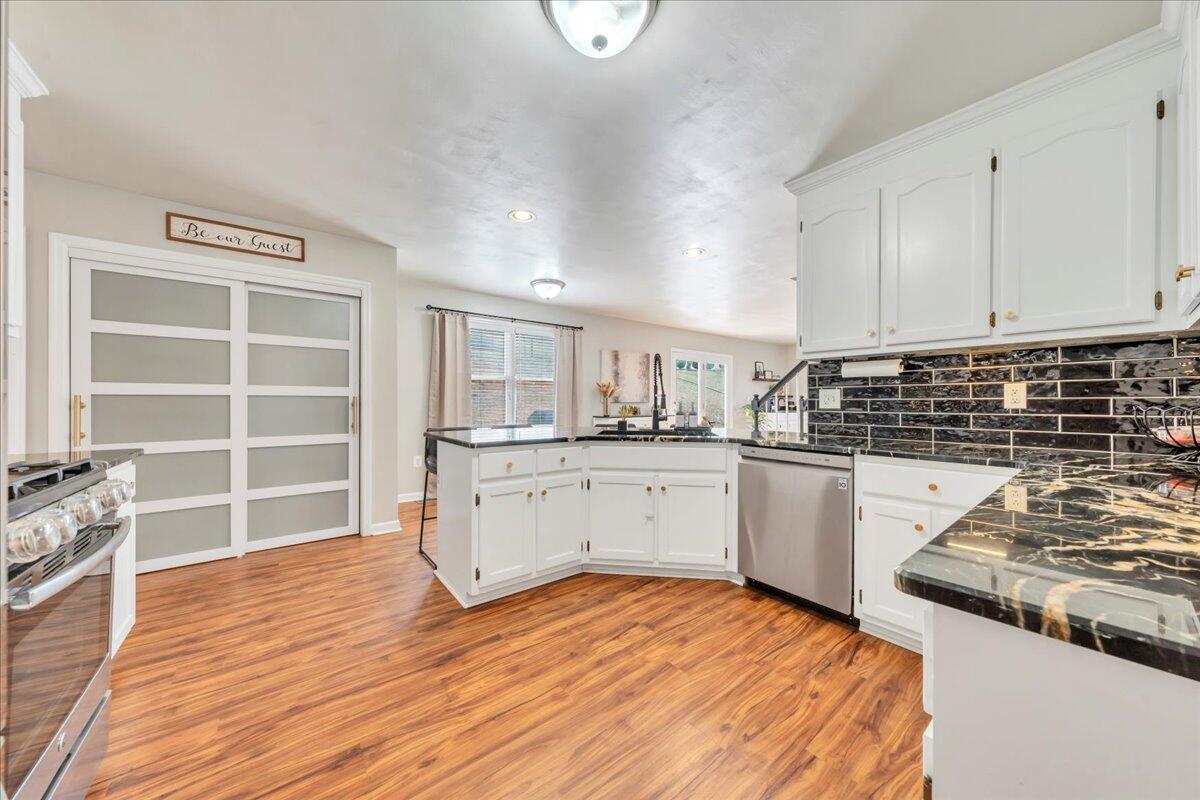2400 Olde Salem DR