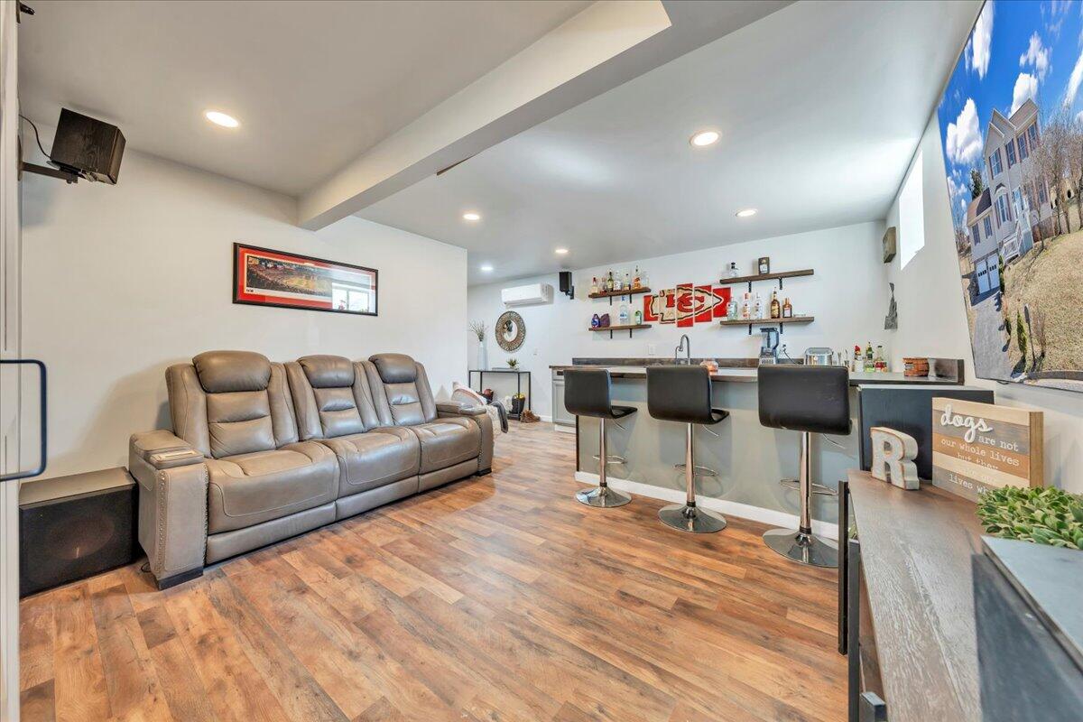 2400 Olde Salem DR