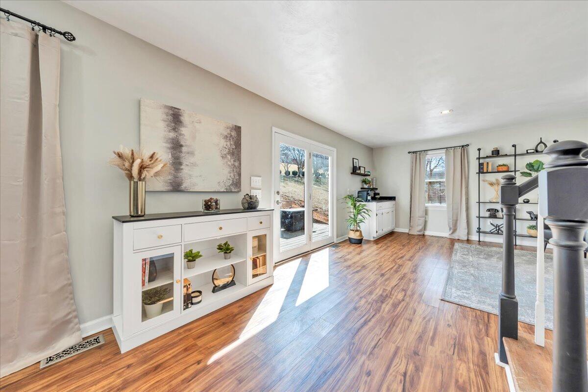 2400 Olde Salem DR