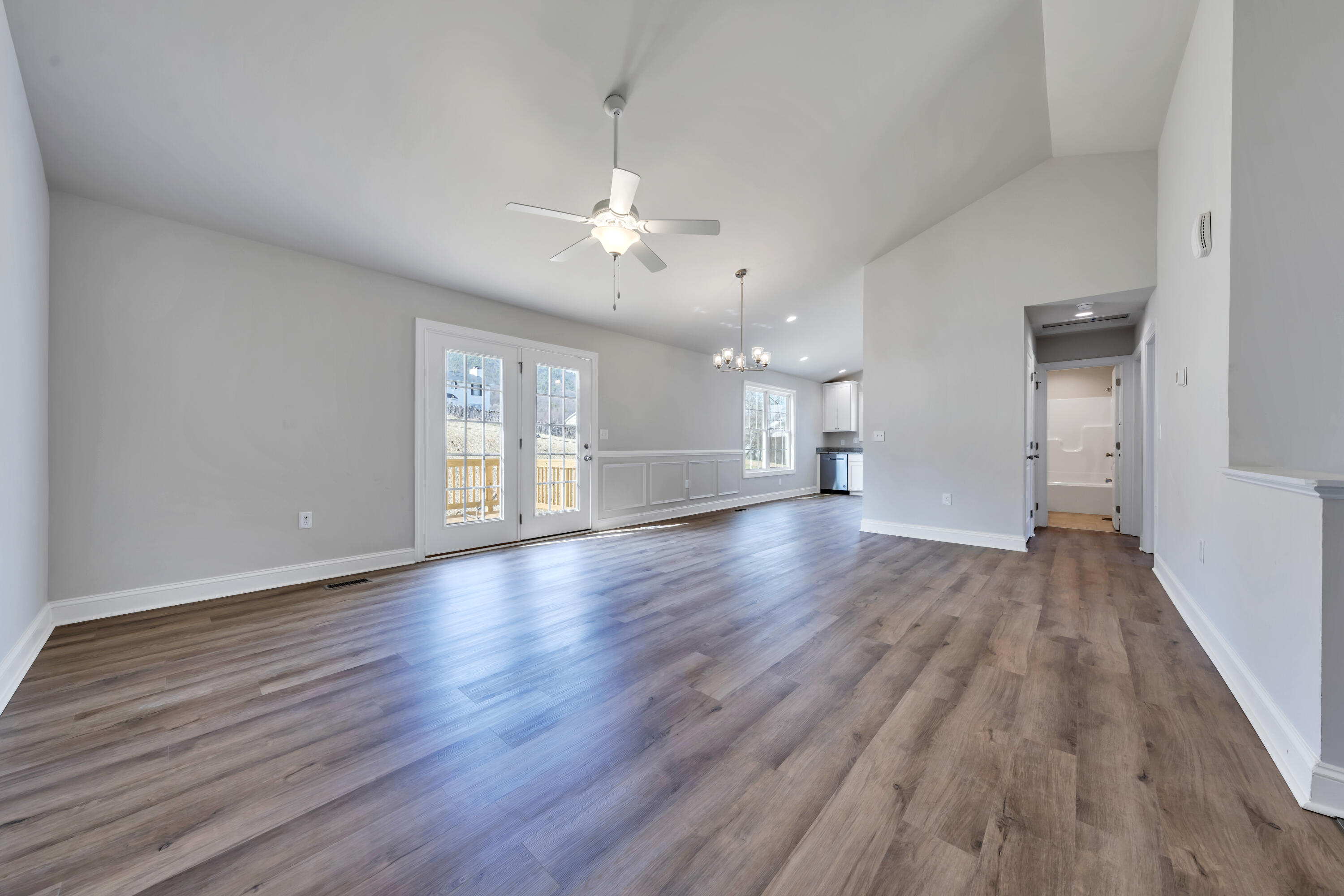2801 Russlen DR