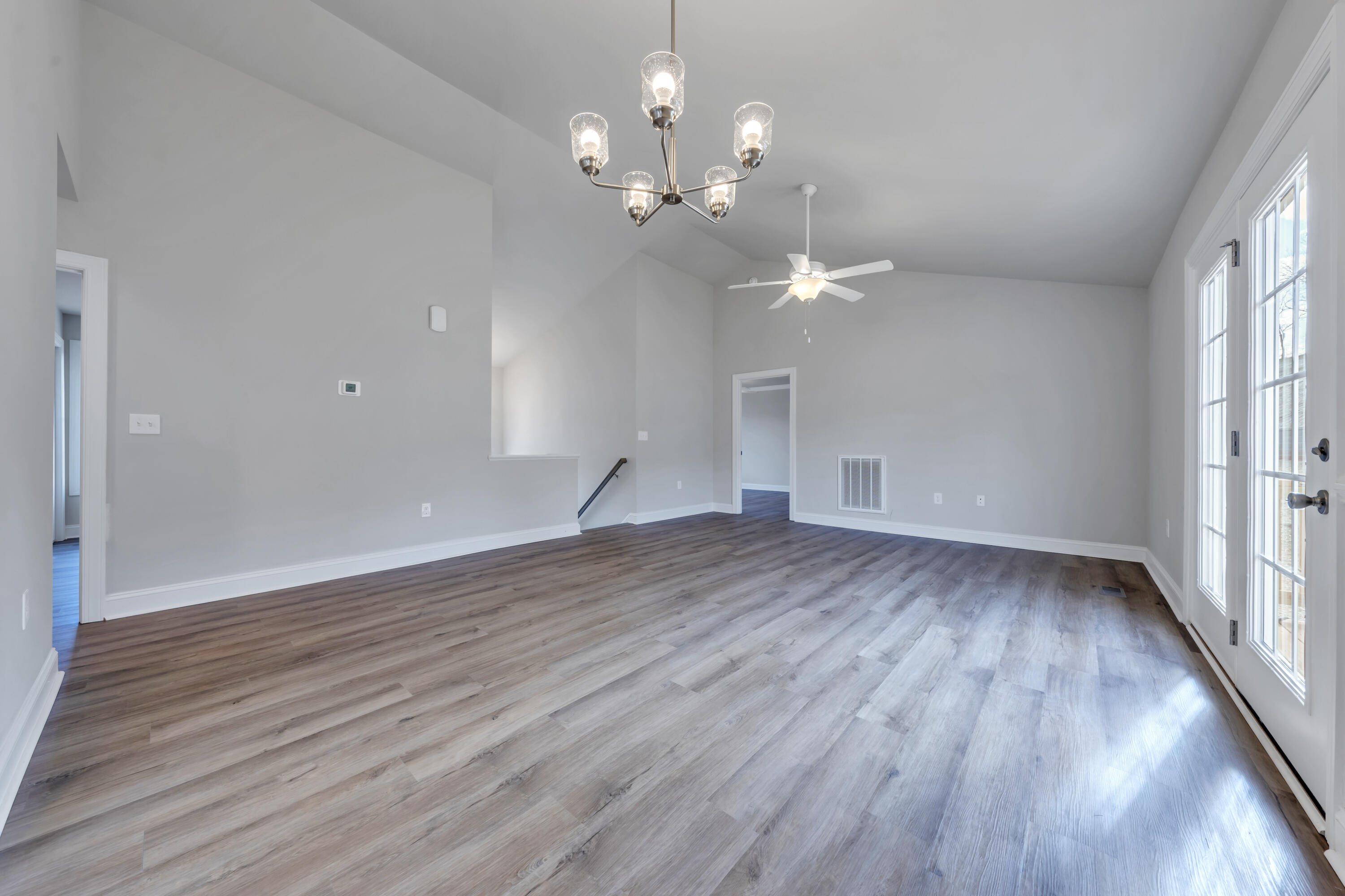 2801 Russlen DR