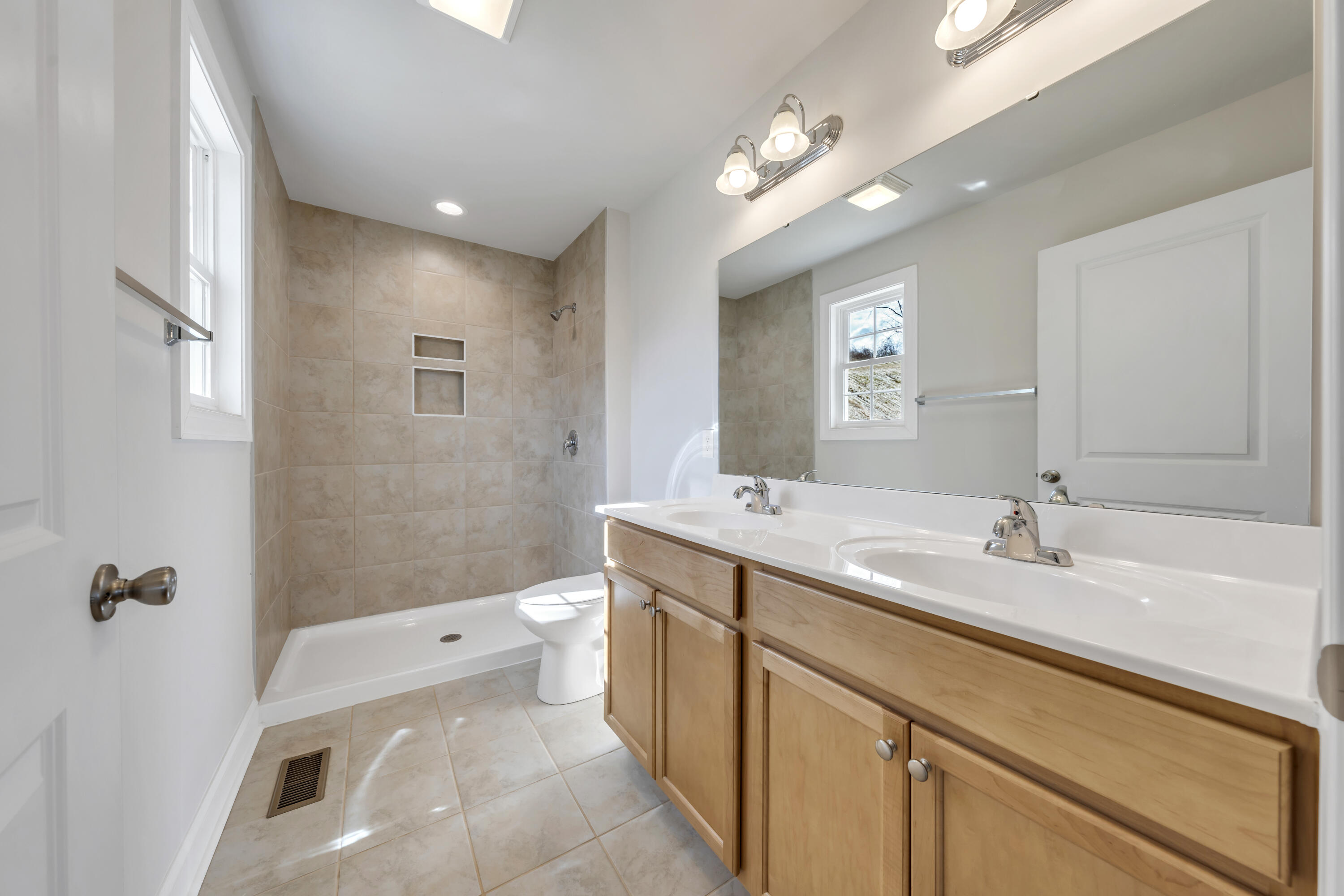 2801 Russlen DR