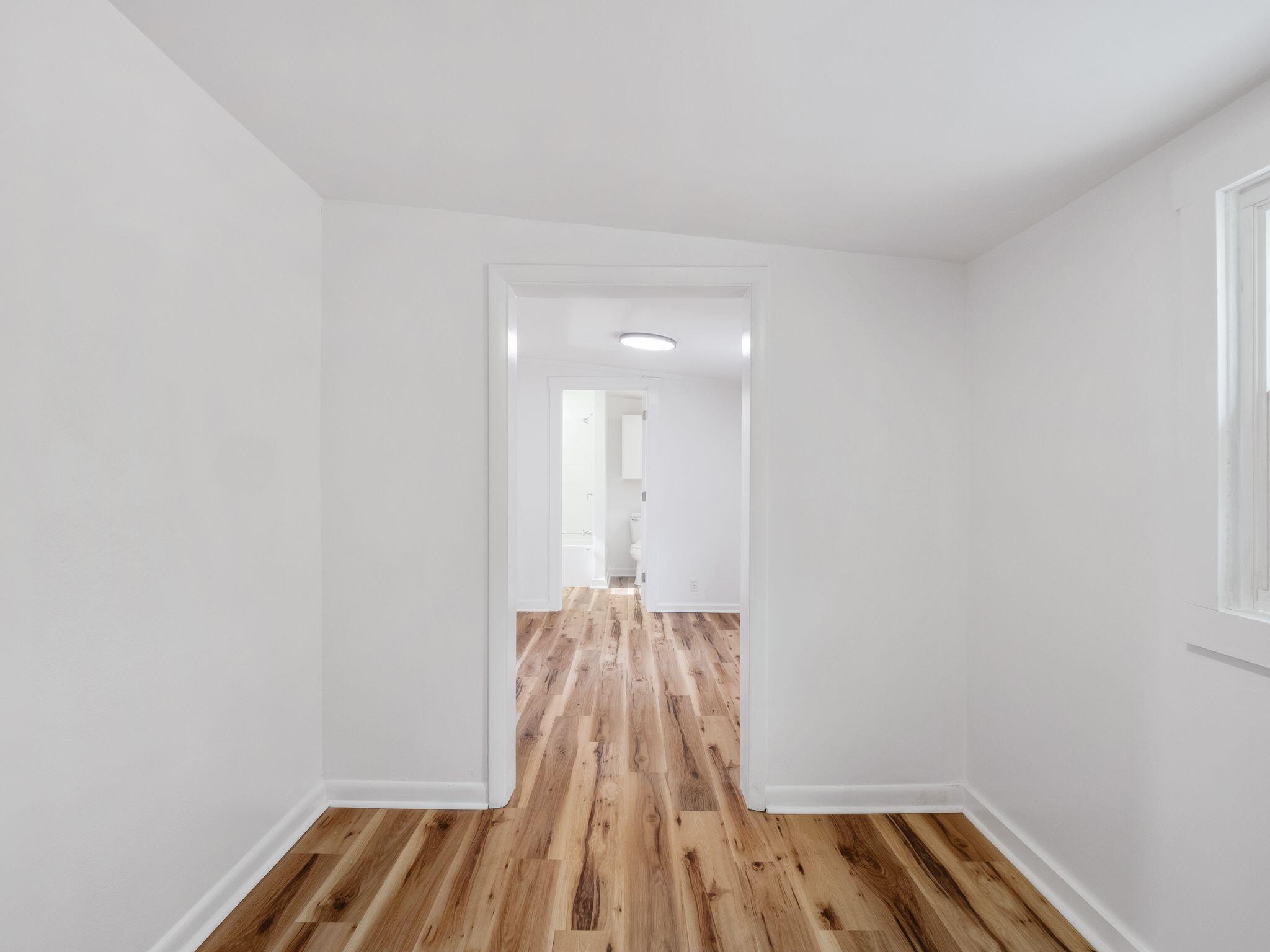 454 Tinker AVE