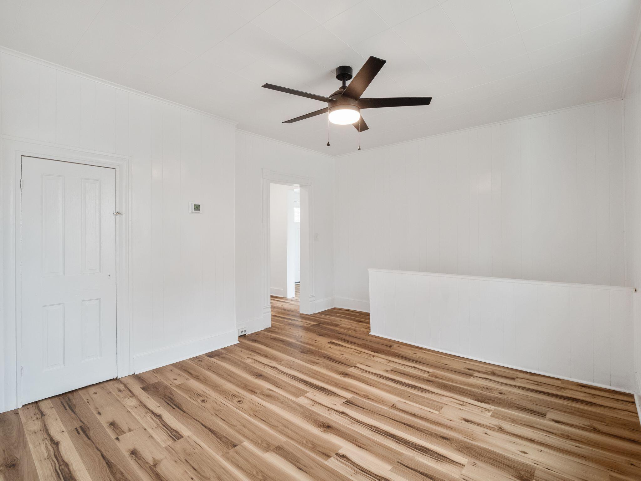 454 Tinker AVE